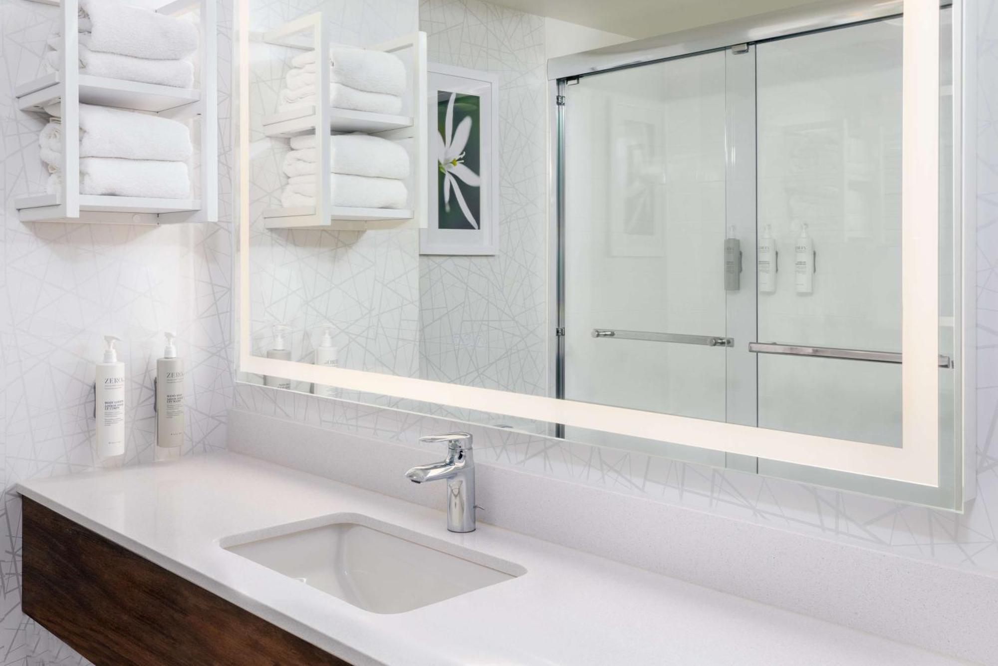 King Room with Sofa Bed - Non-Smoking,1552122655:JPEG