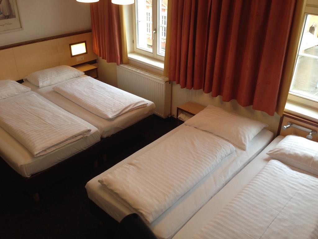 Economy Quadruple Room,155489714:JPEG