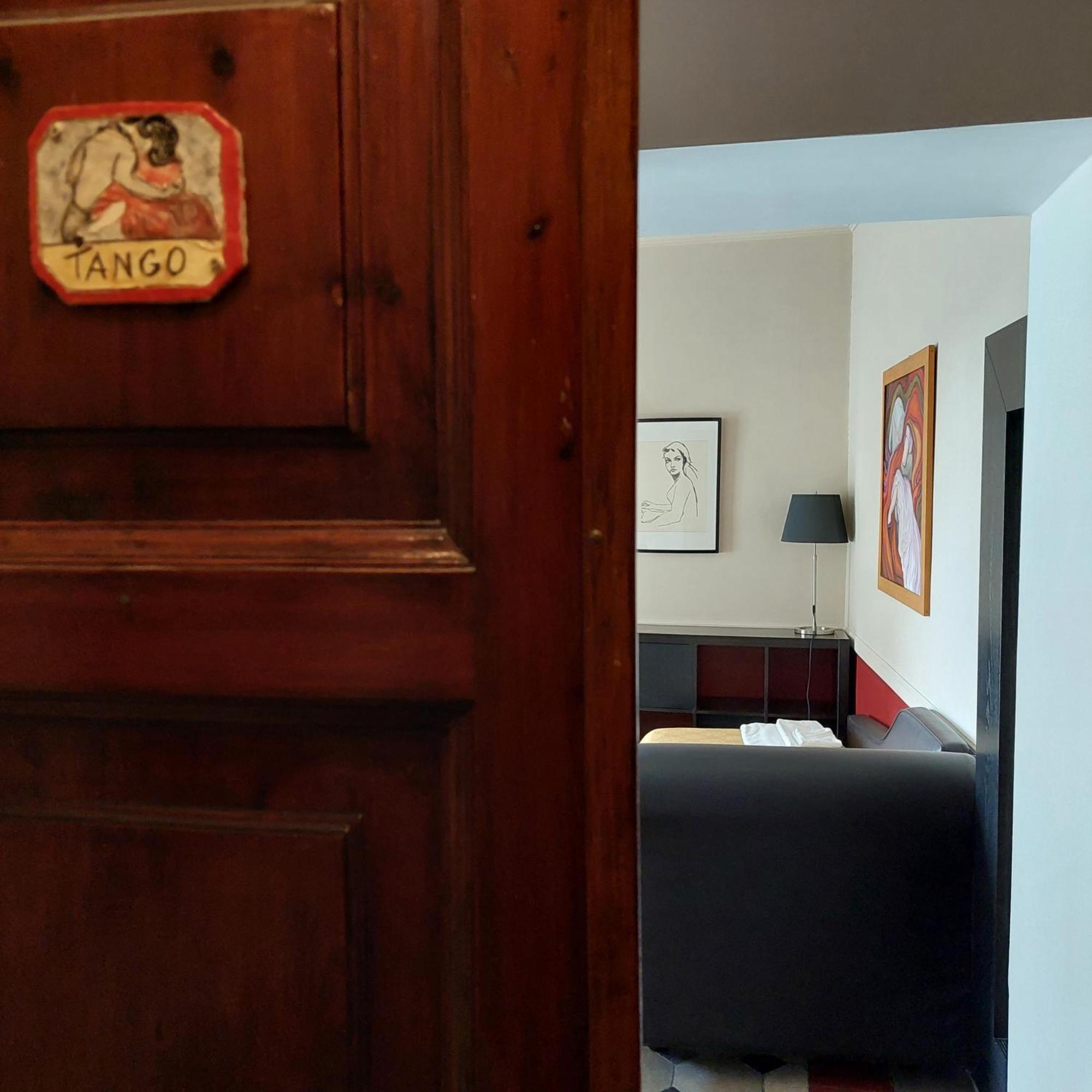 Triple Room with City View,1559742607:JPEG
