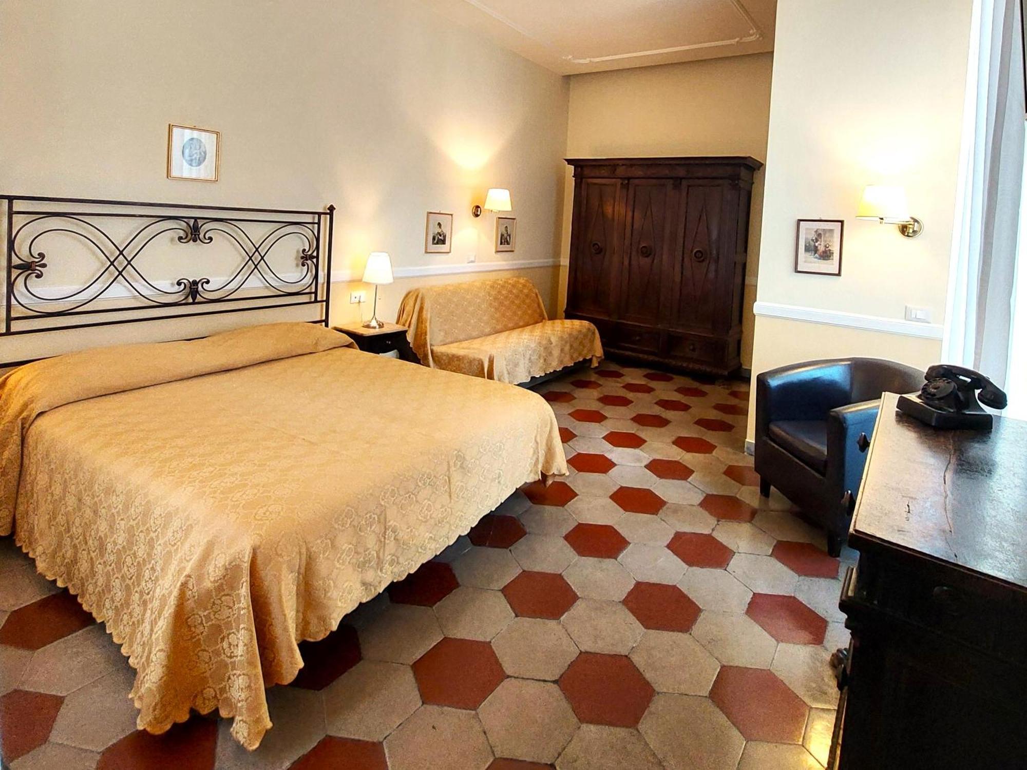 Double or Twin Room with Sofa Bed,1572768617:JPEG