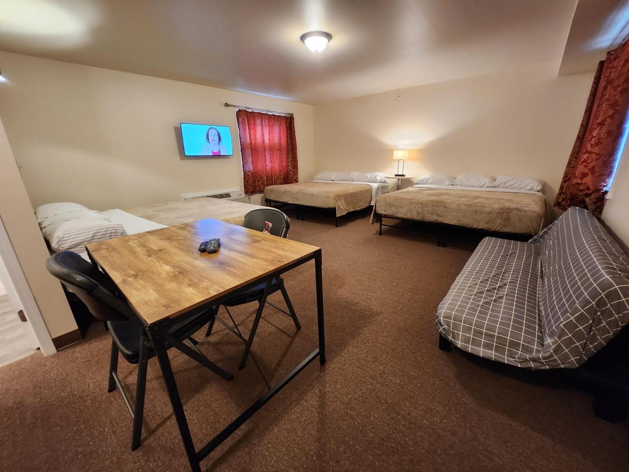 Deluxe Family Room