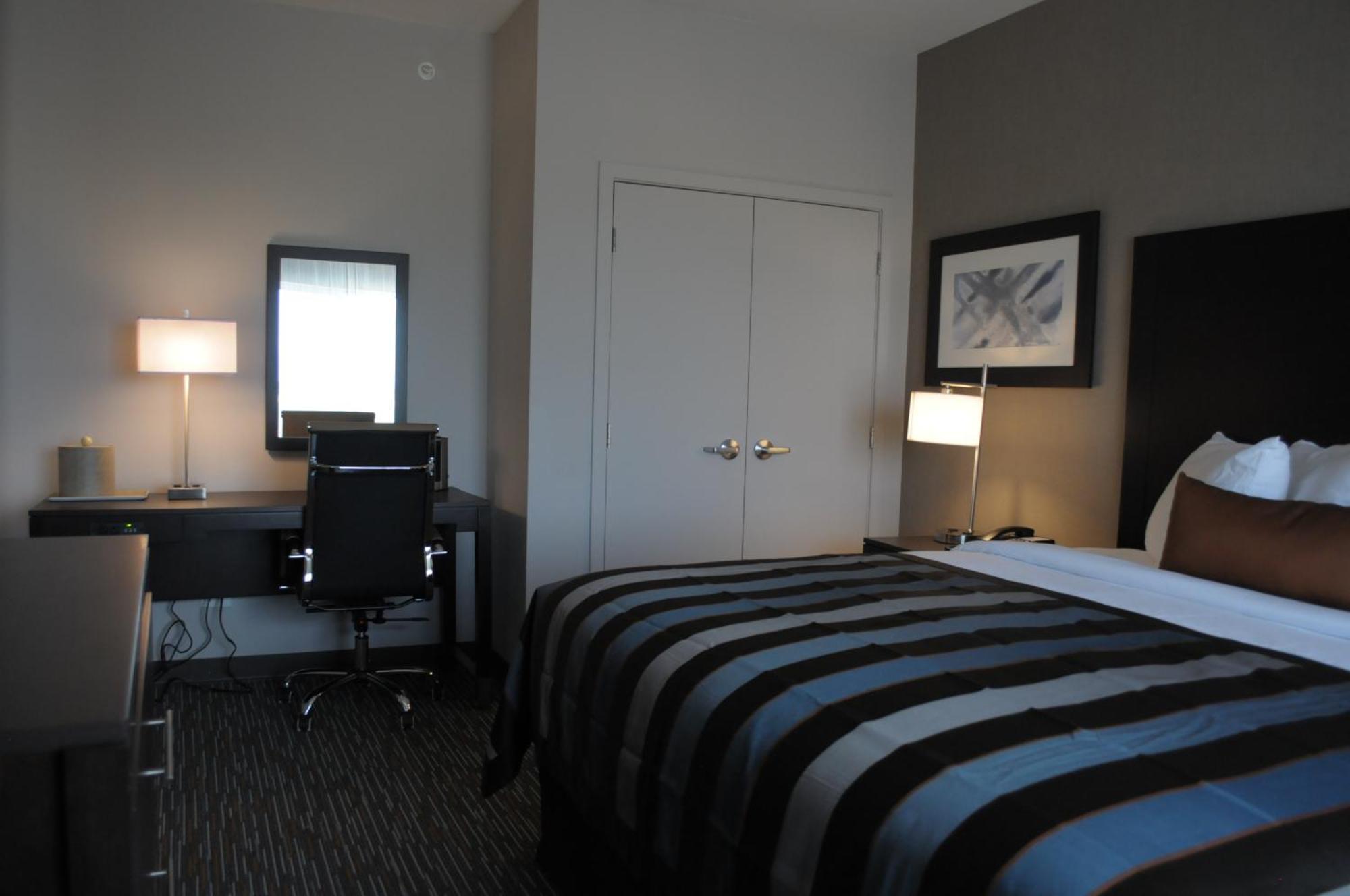 King Studio Suite Non-Smoking