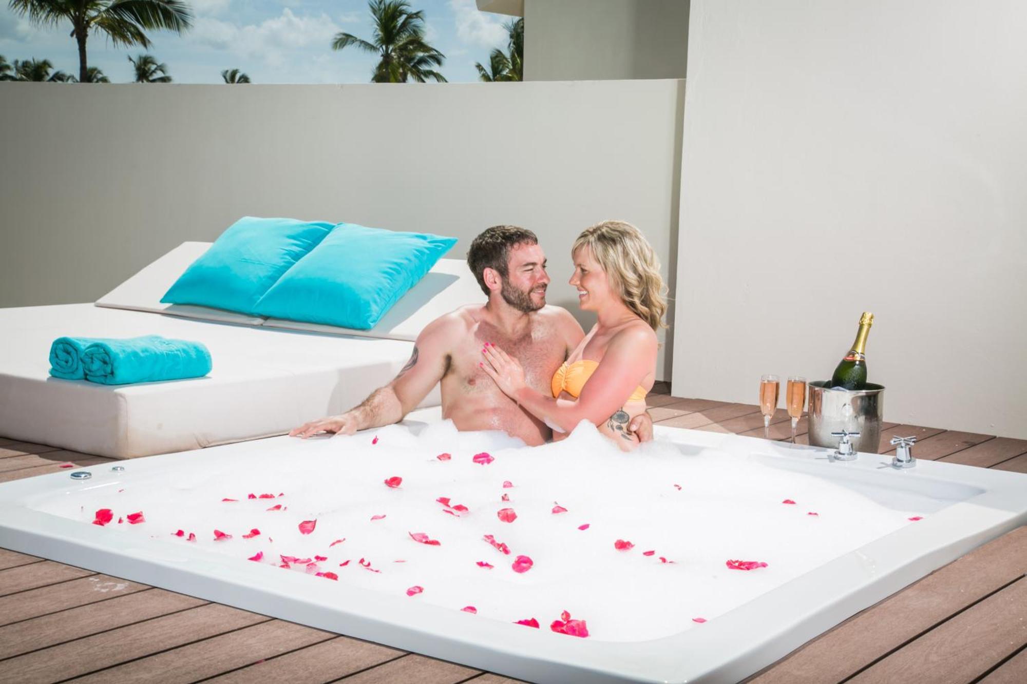 Mirage Club Suite met Uitzicht op de Hemel (Hot Tub Buiten op het Dak) Alleen Volwassenen, 18+ - Gratis WiFi