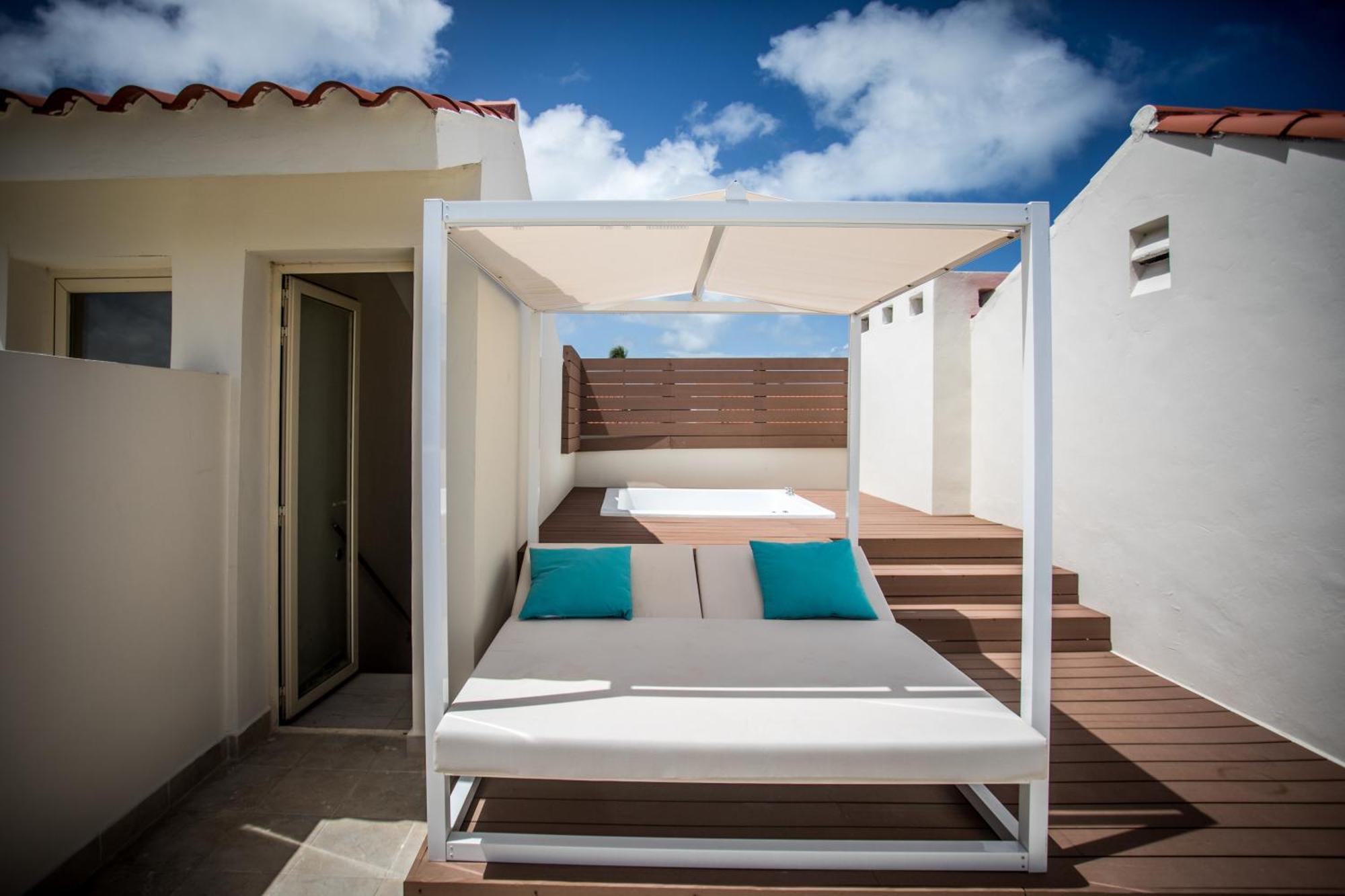 Mirage Club Sky View Suite Roof Top Outdoor Hot Tub Adults Only 18 WiFi