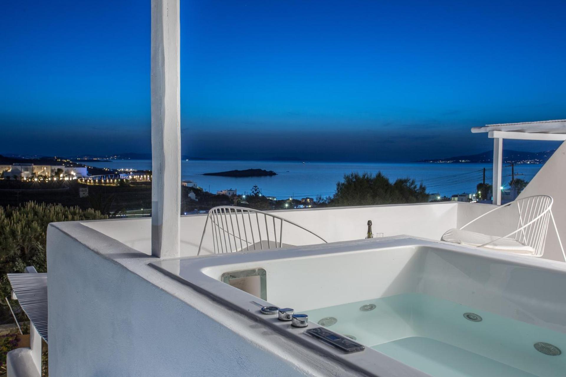 Deluxe Sea View Room Outdoor Jetted Hot Tub