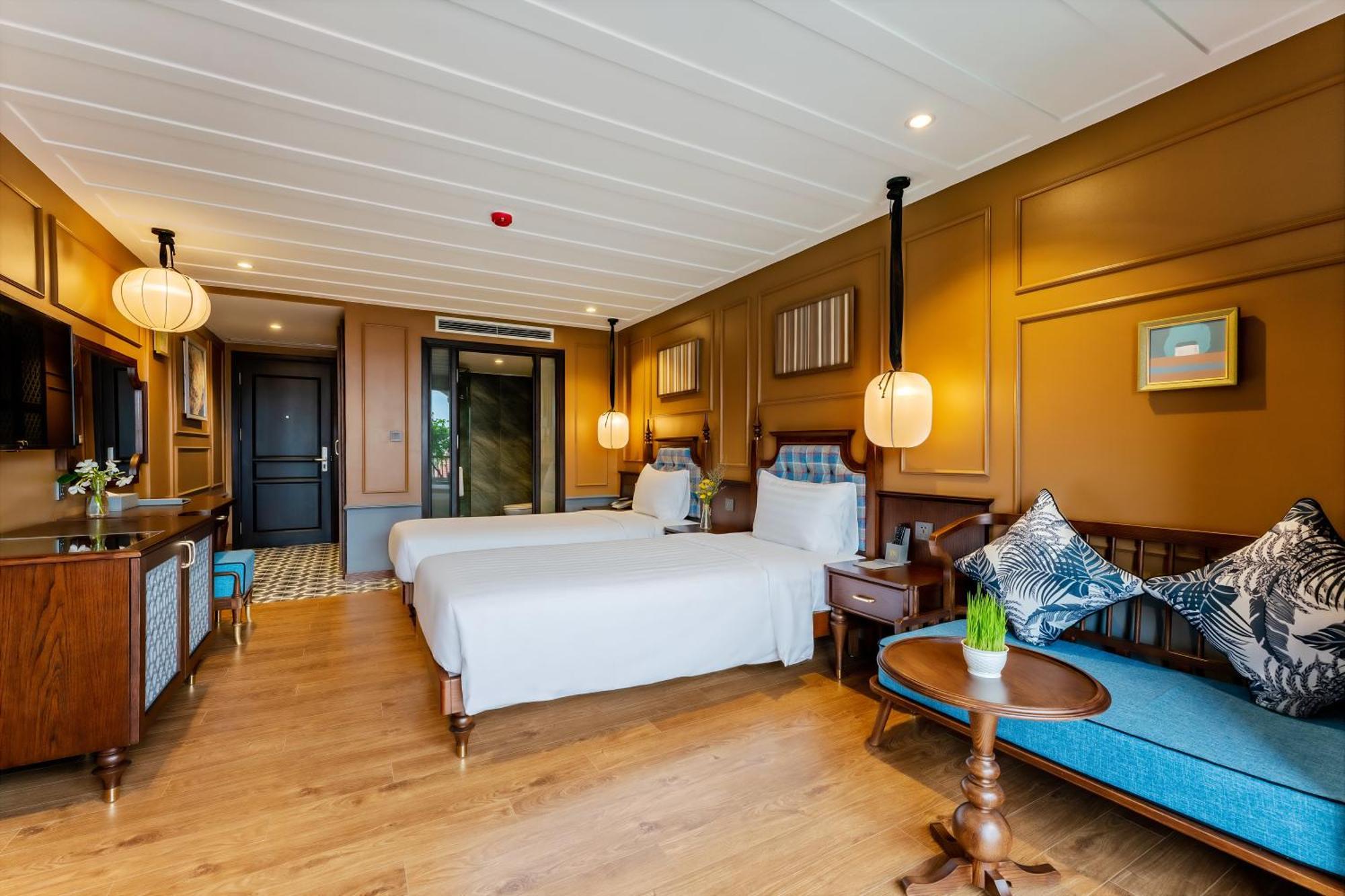 Deluxe Double or Twin Room with City View,1291047901:JPEG