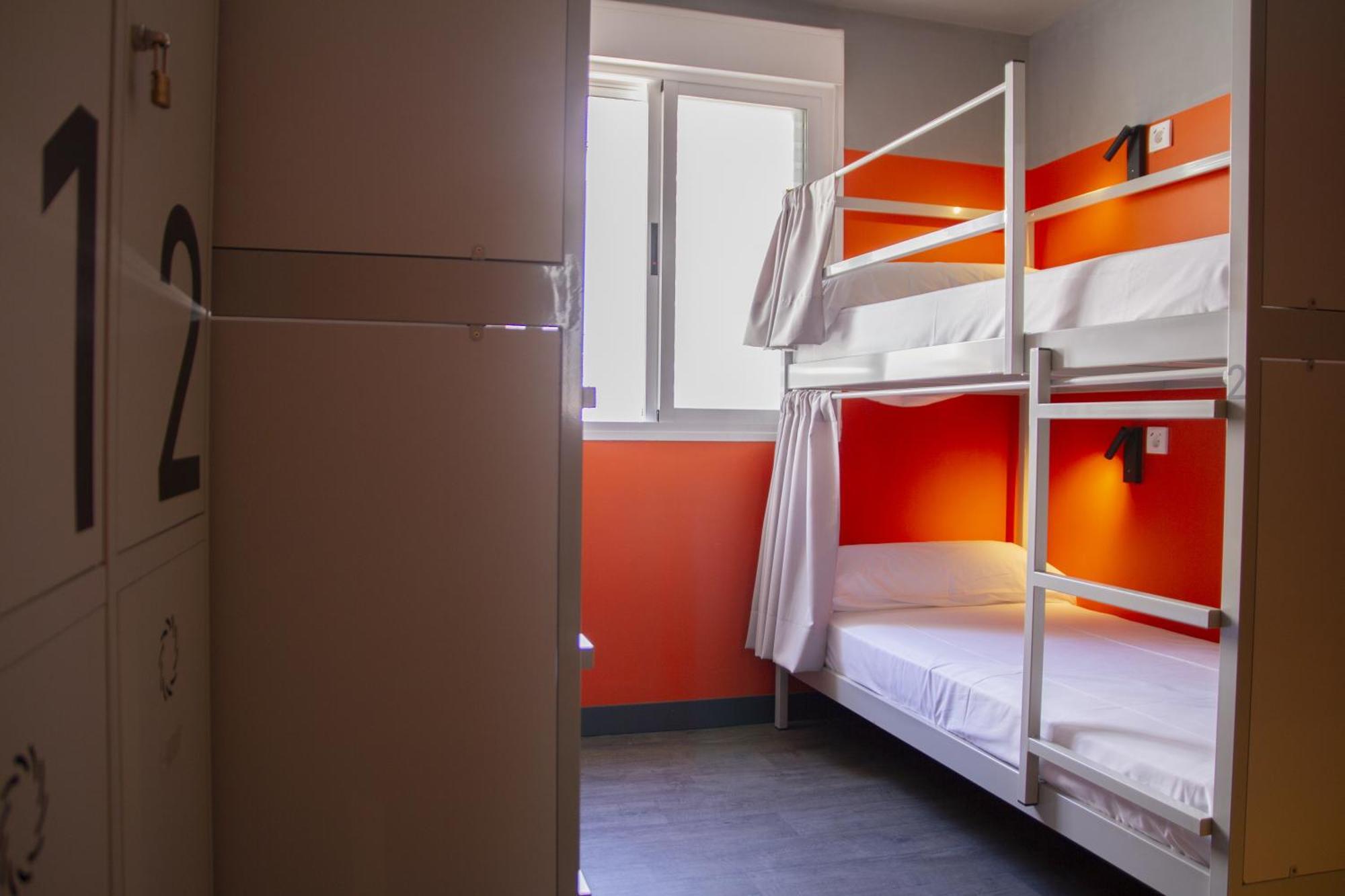 Bed in 4-Bed Female Dormitory Room with Private Bathroom,1596024782:JPEG