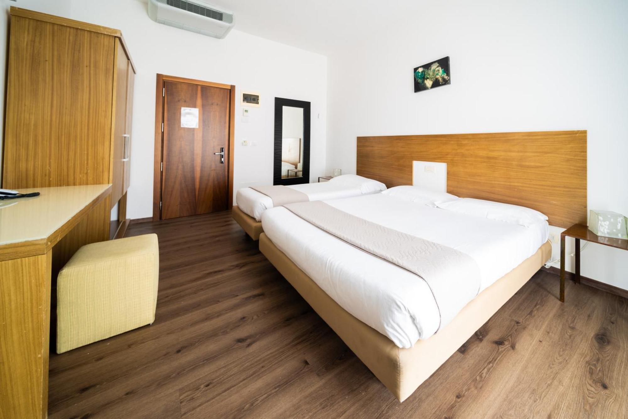 Triple Room,1599645548:JPEG
