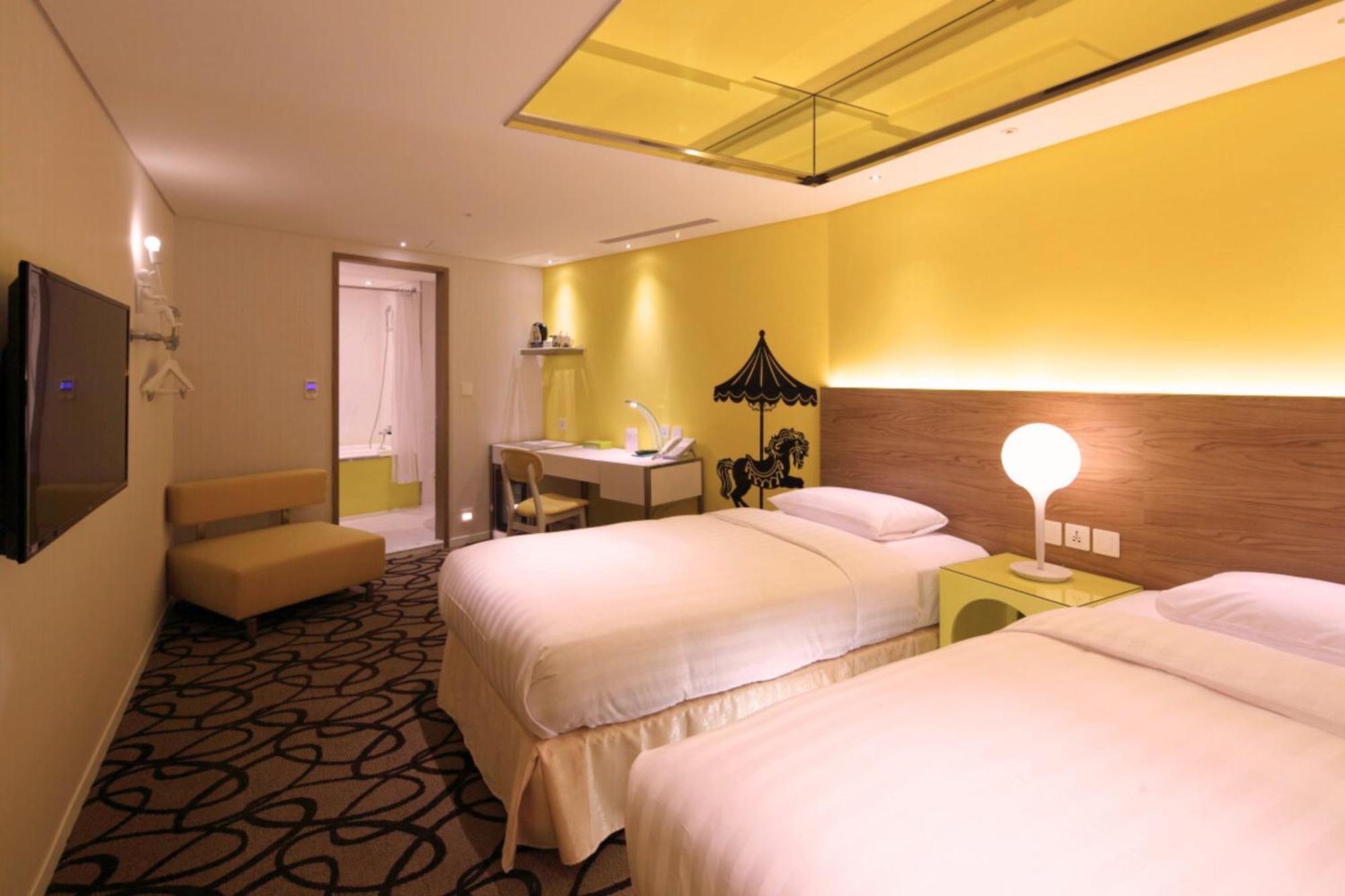 Superior Twin Room No Window