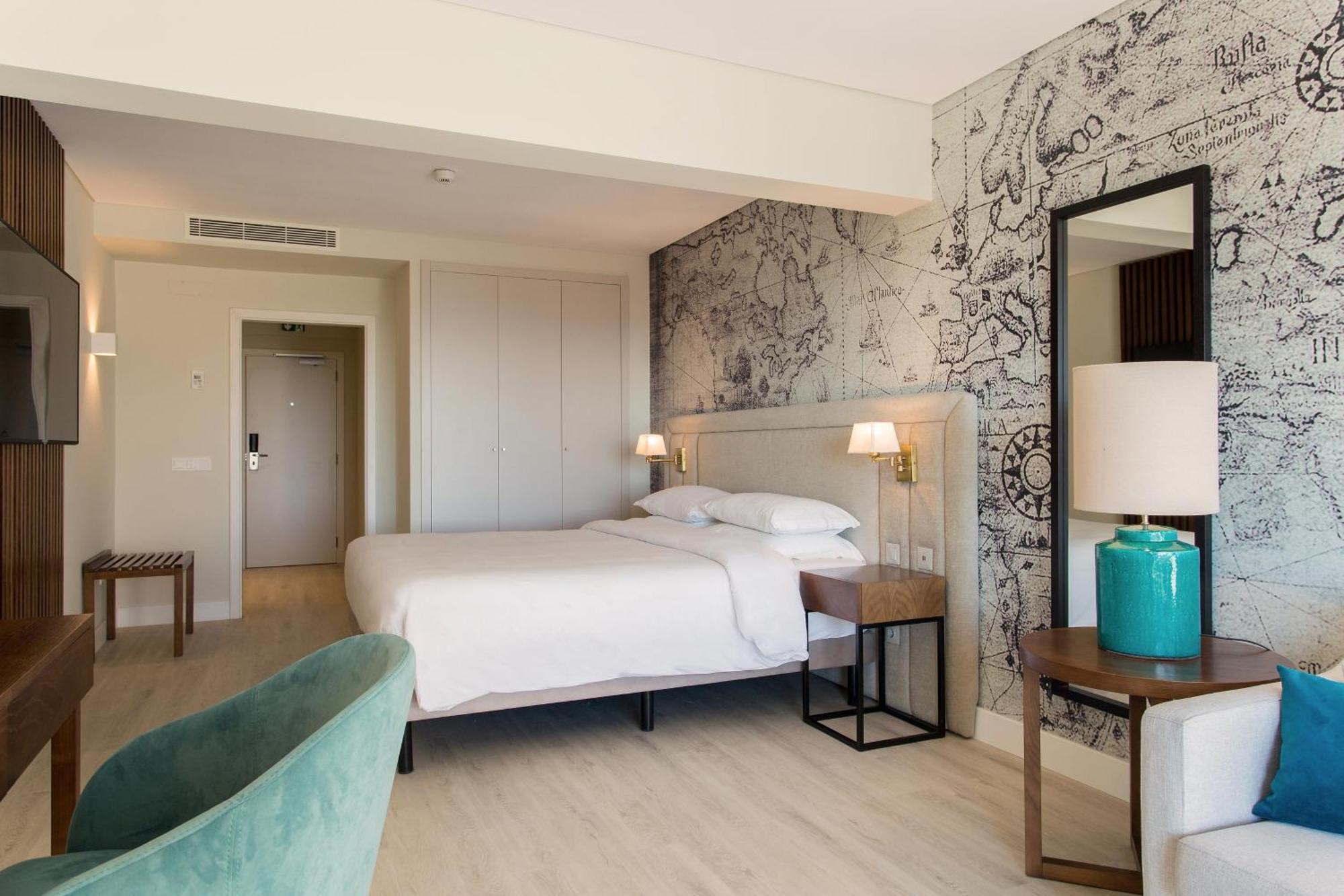 Family, Guest room, 1 Queen, Sofa bed, Balcony
