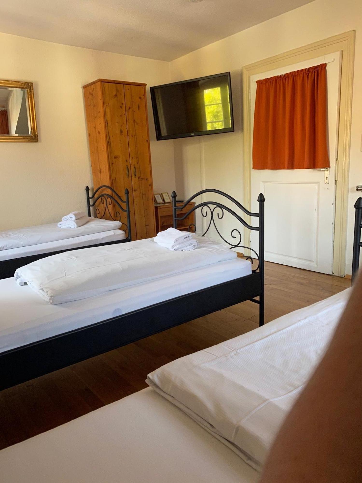 Basic Triple Room with Shared Bathroom,1620589114:JPEG