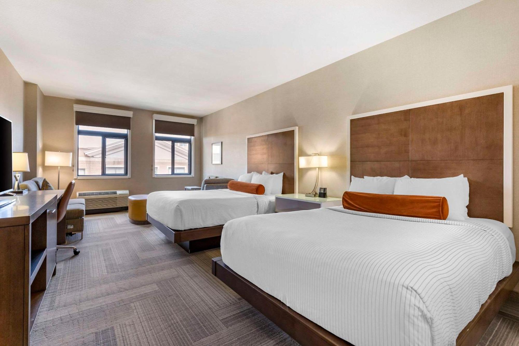 Queen Room Two Queen Beds Non Smoking