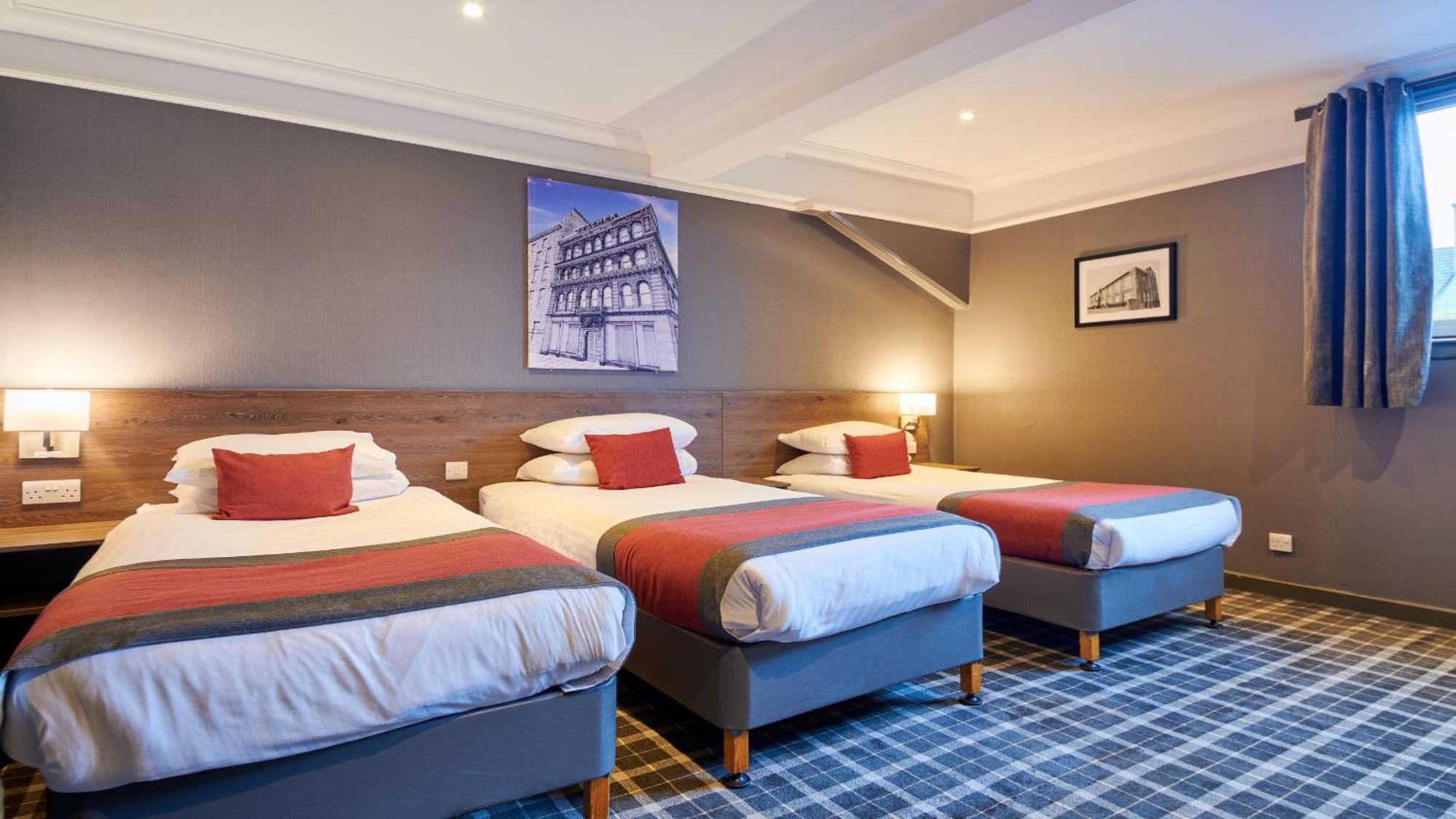 Standard Room Three Single Beds Non-Smoking