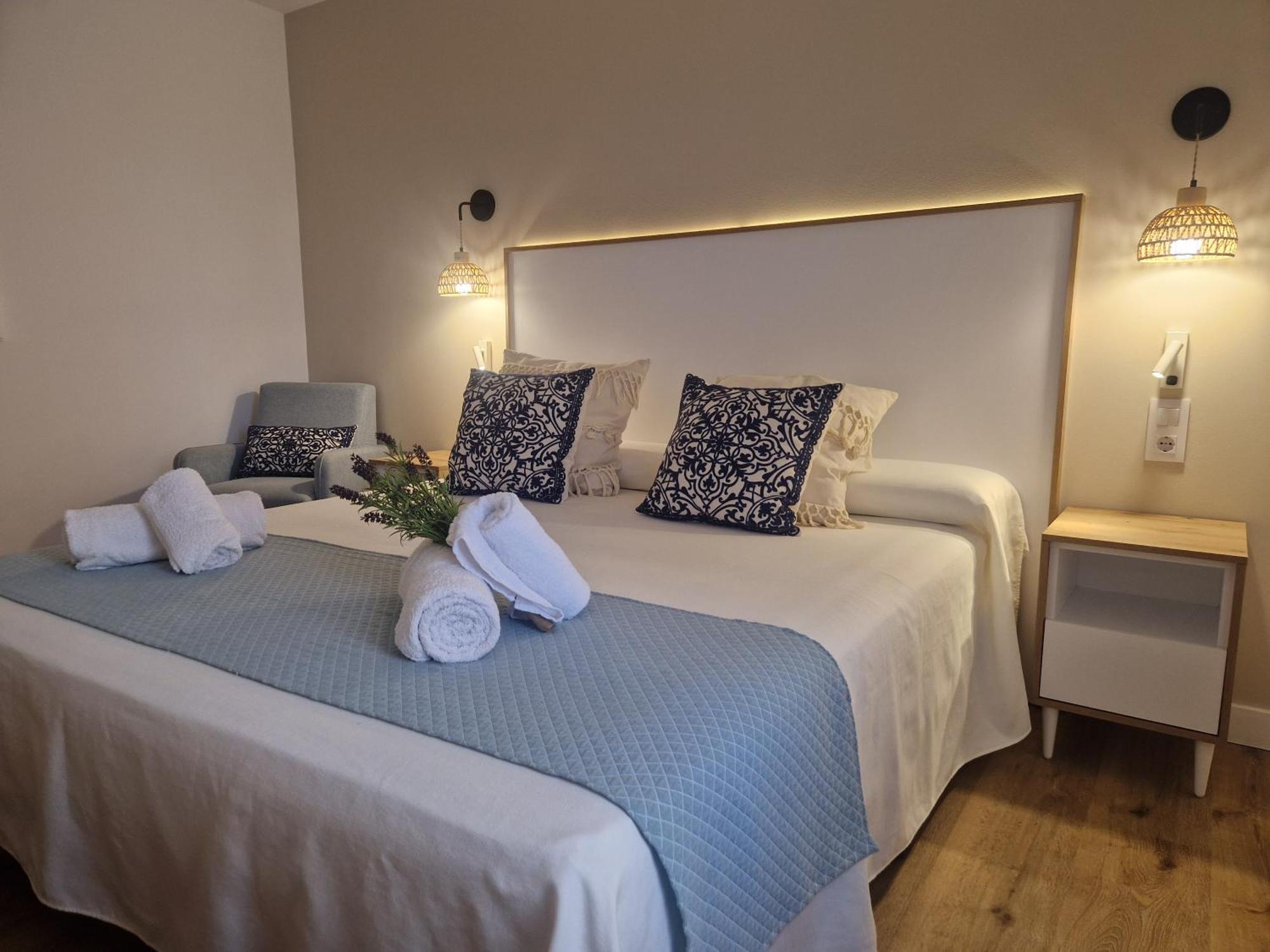 Double Room Balcony Side Sea View