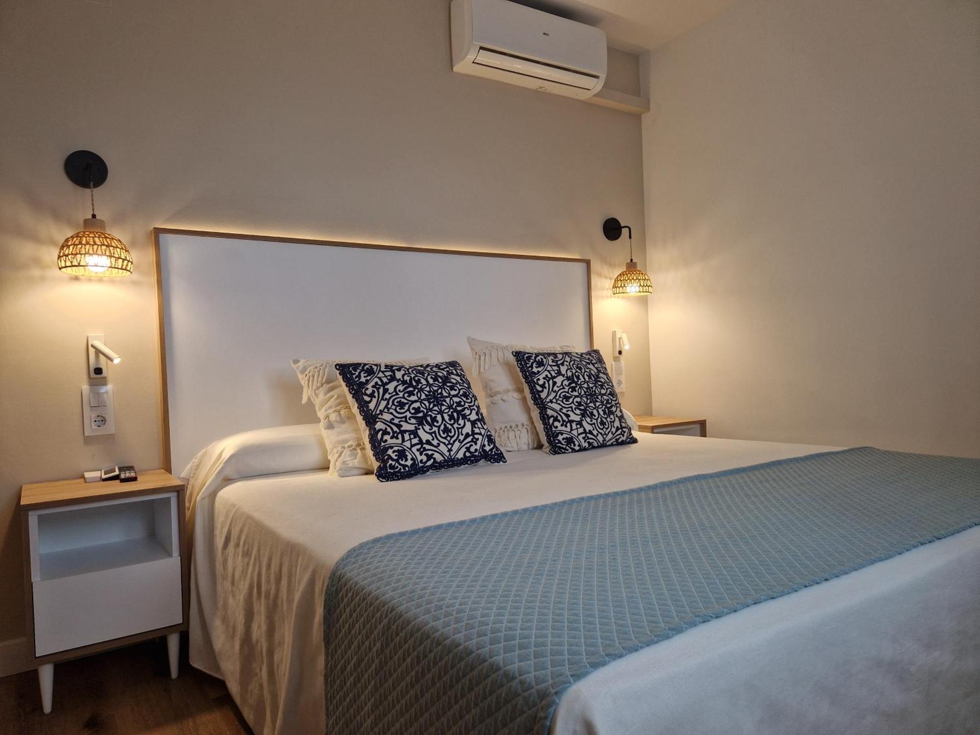 Deluxe Double Room Window