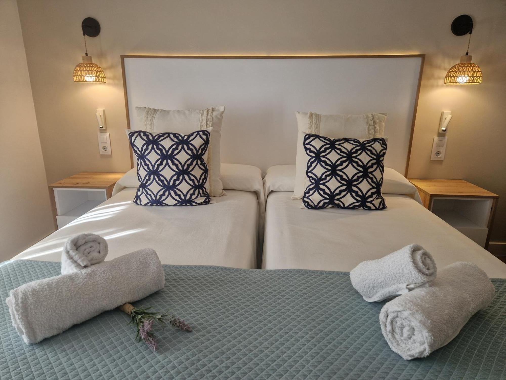 Double Room Balcony Side Sea View