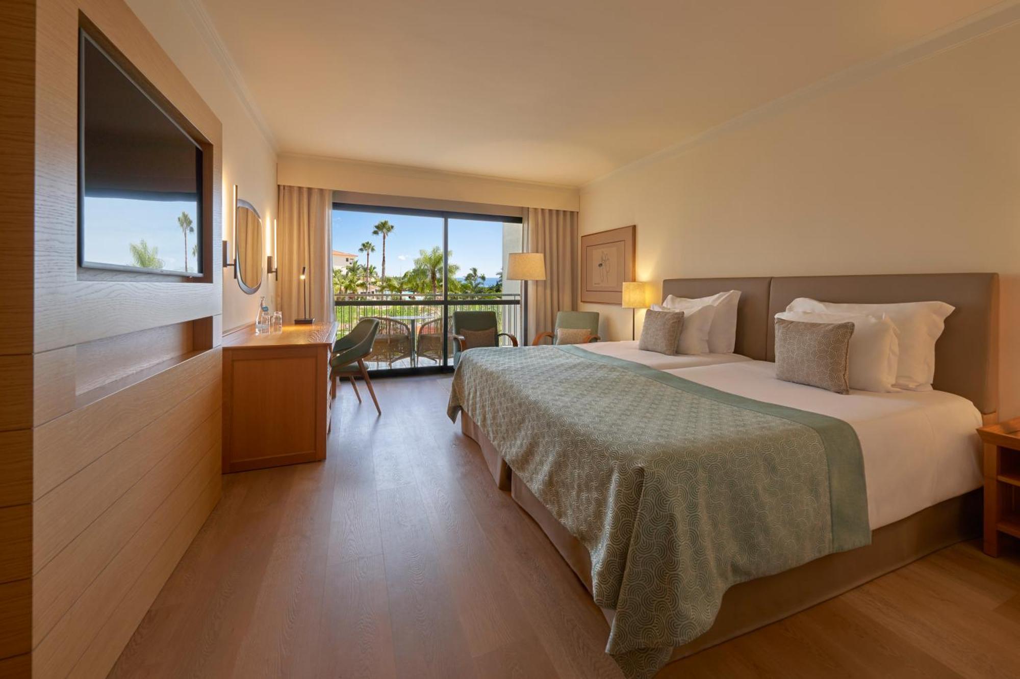 Room with Sea View,1765150140:JPEG