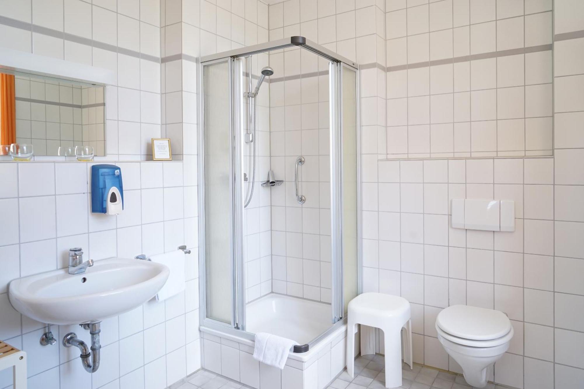 Standard Triple Room,1642311174:JPEG