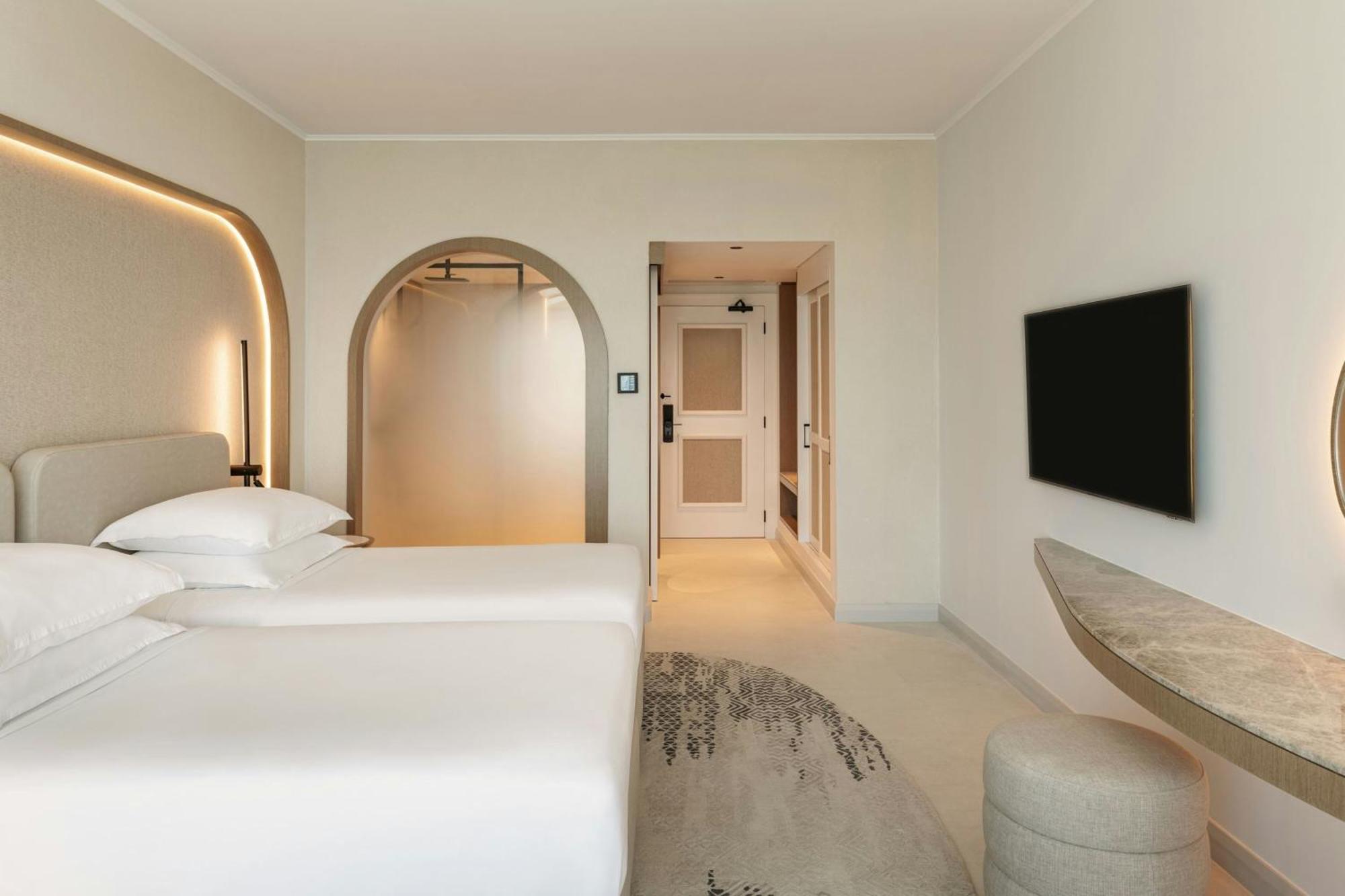 Deluxe Twin Room JBR View Private beach Access