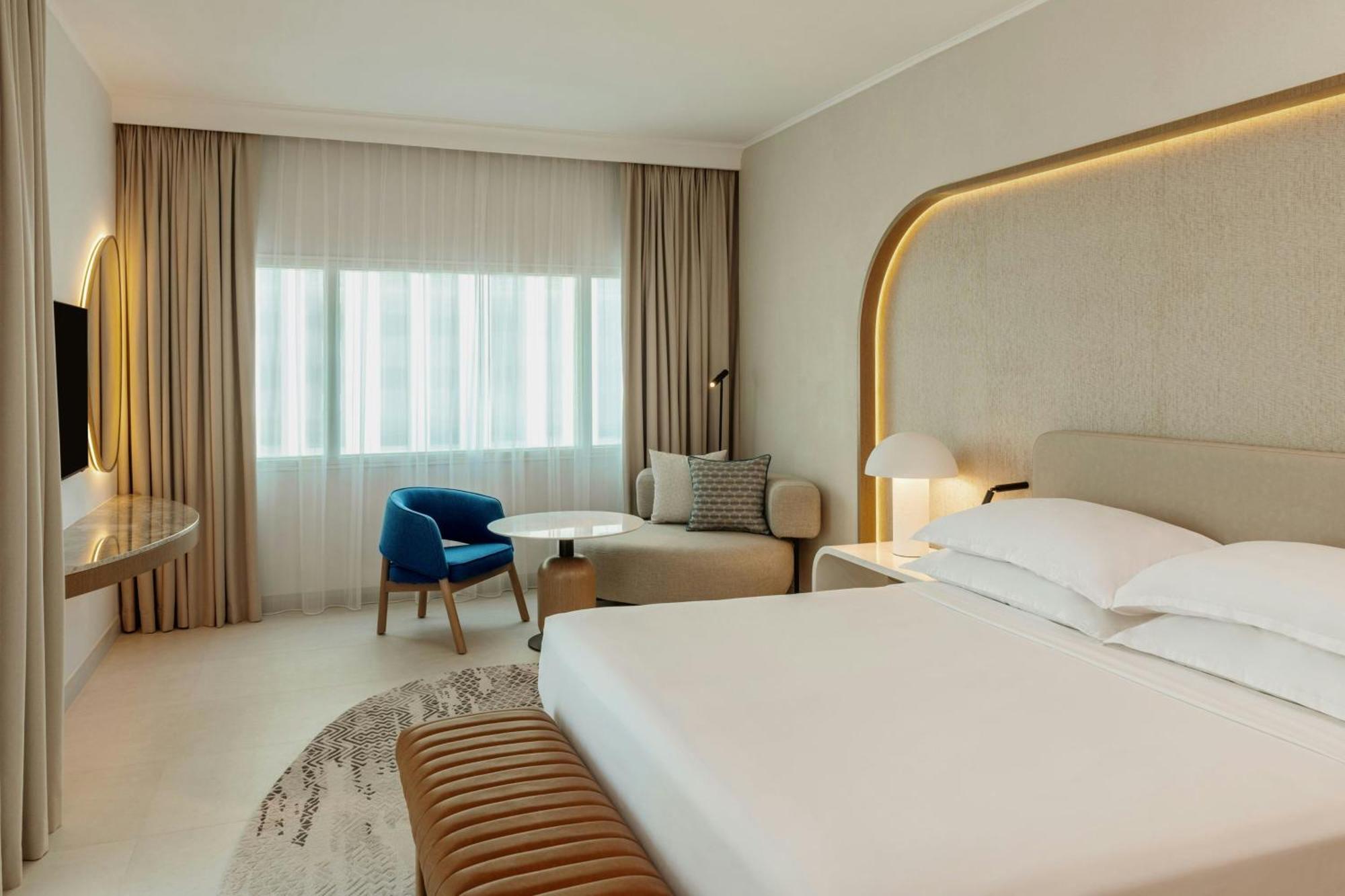 Deluxe King Room JBR View Private beach Access