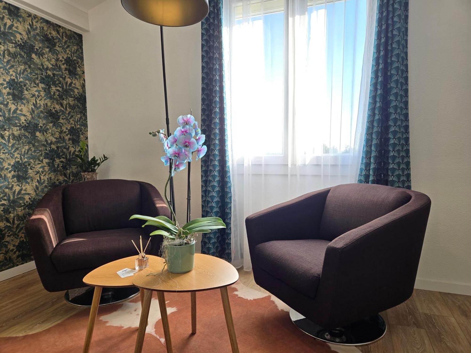 King Suite,1643753285:JPEG