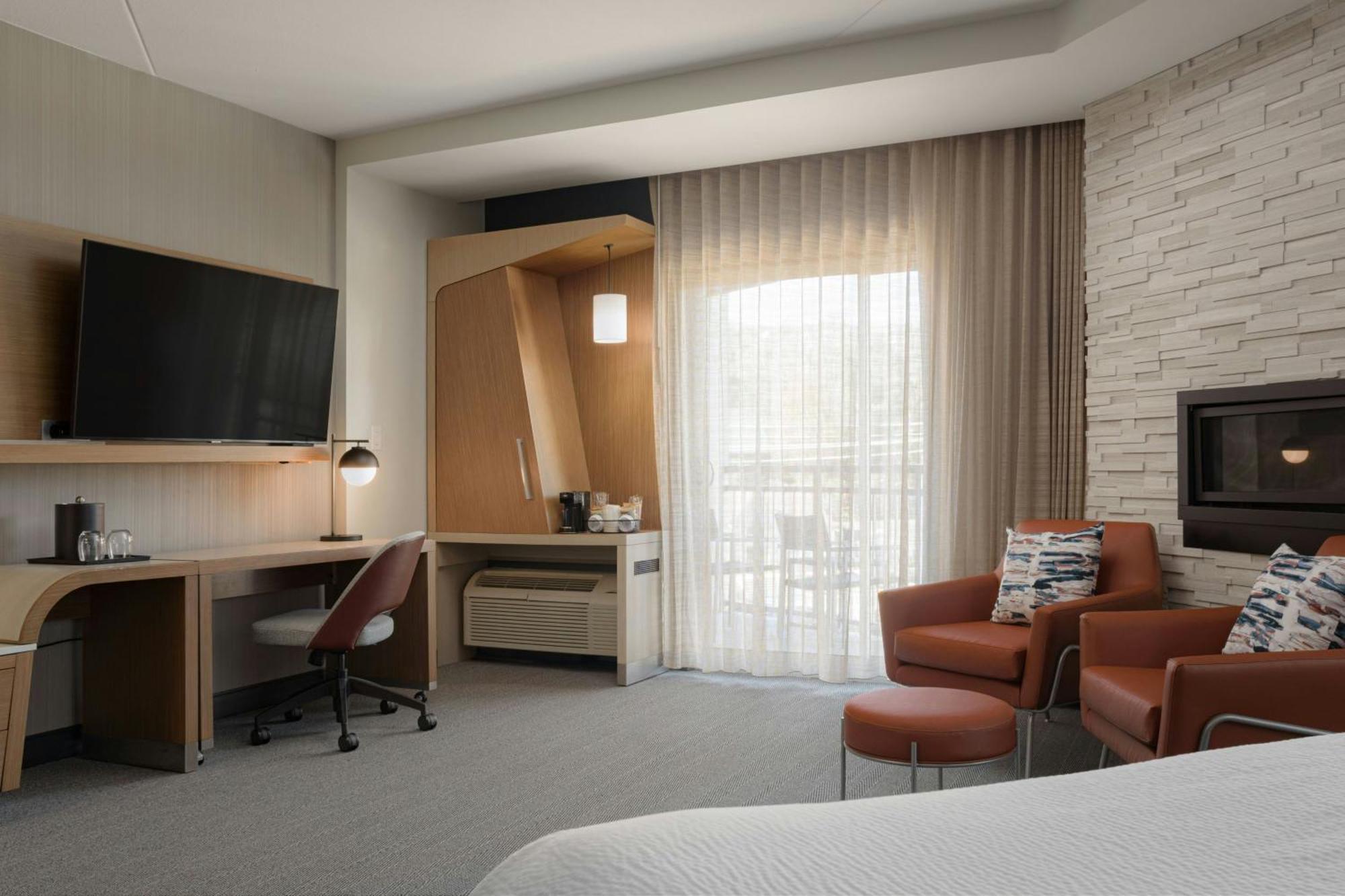 King Room - Hearing Accessible,1731454148:JPEG