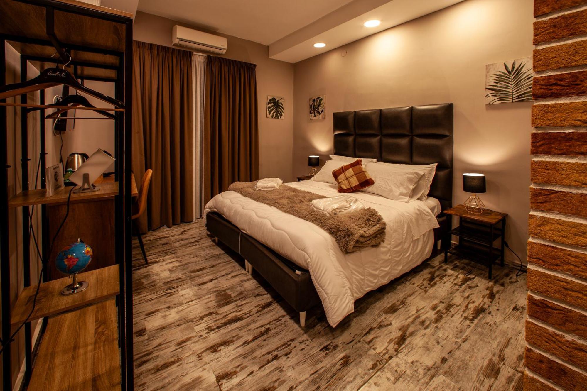 Double Room Private Bathroom