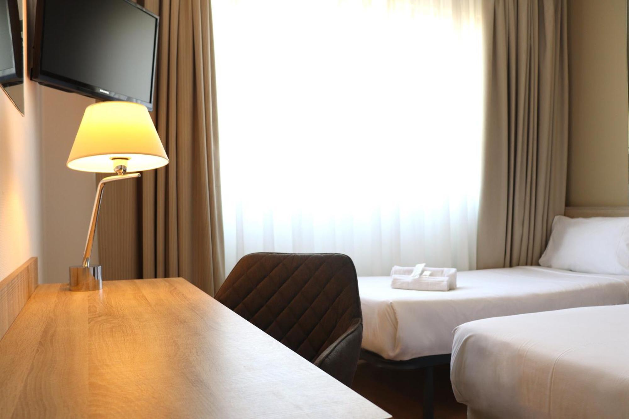 Double Room with Extra Bed,1656170609:JPEG