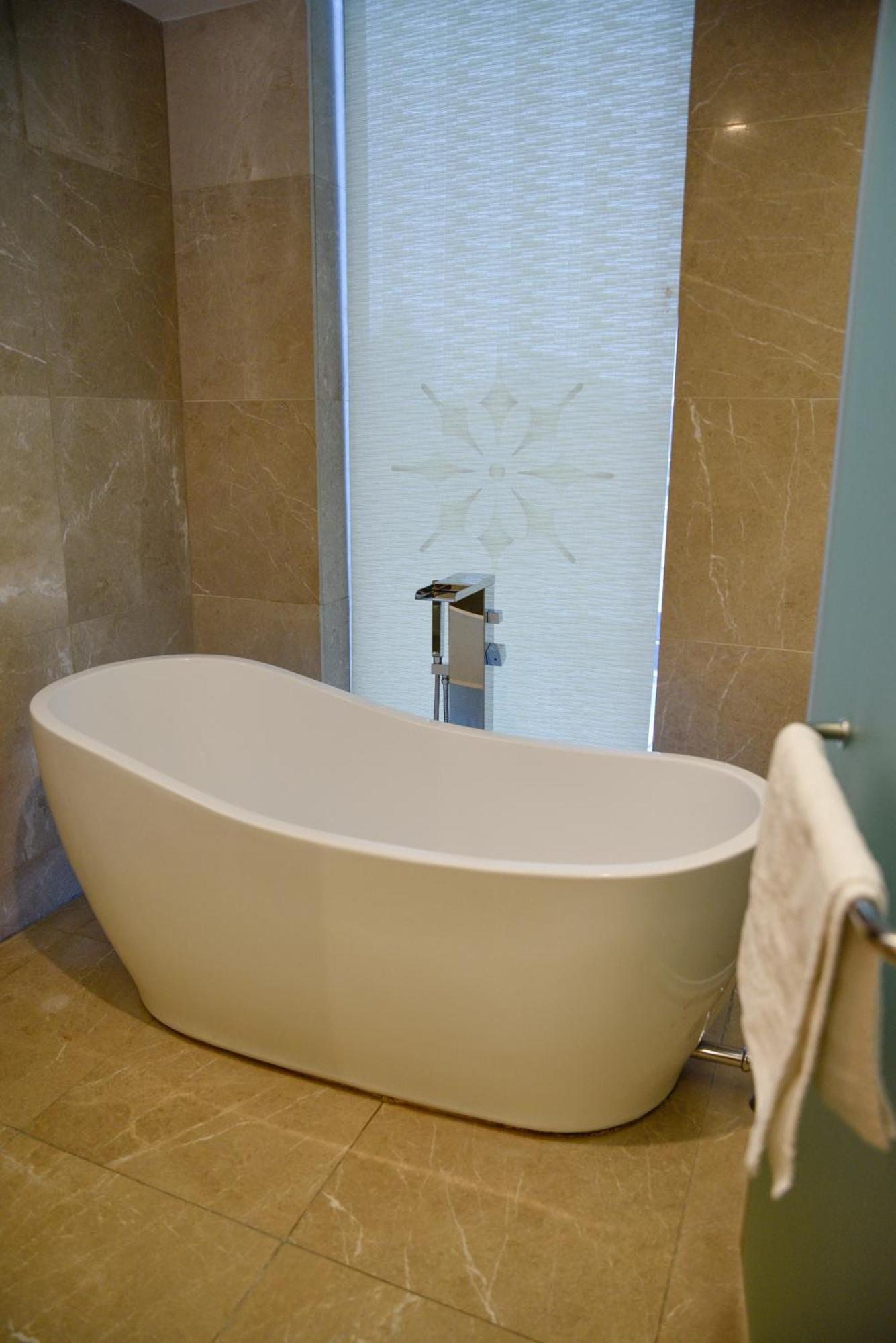 King Room Spa Bath