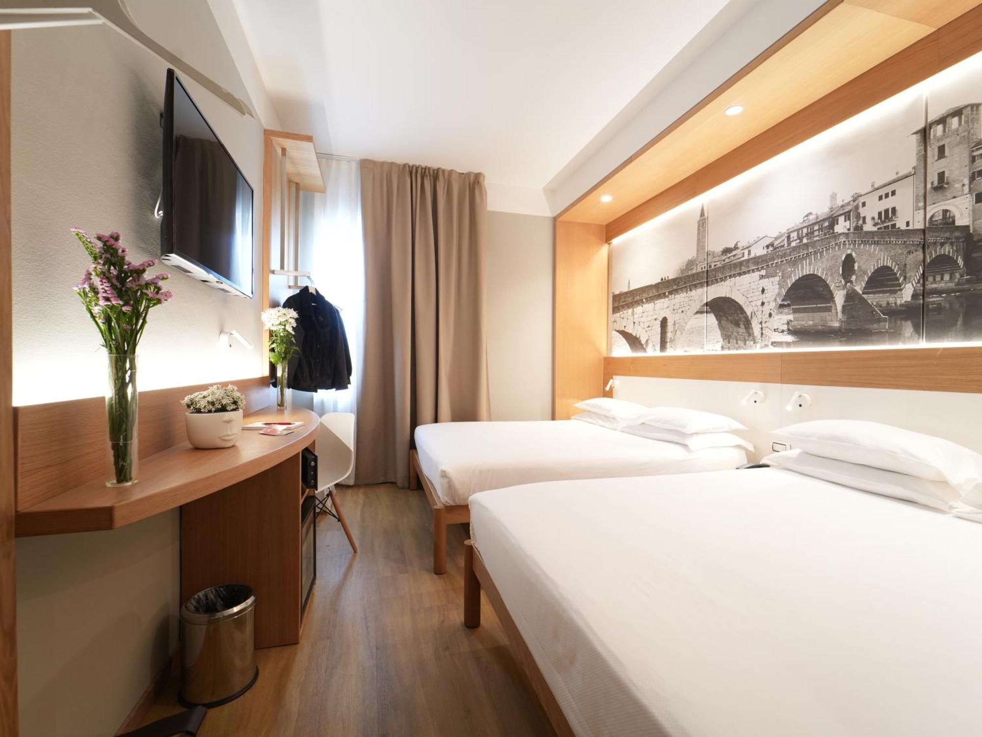 Deluxe Double Room,1659455440:JPEG