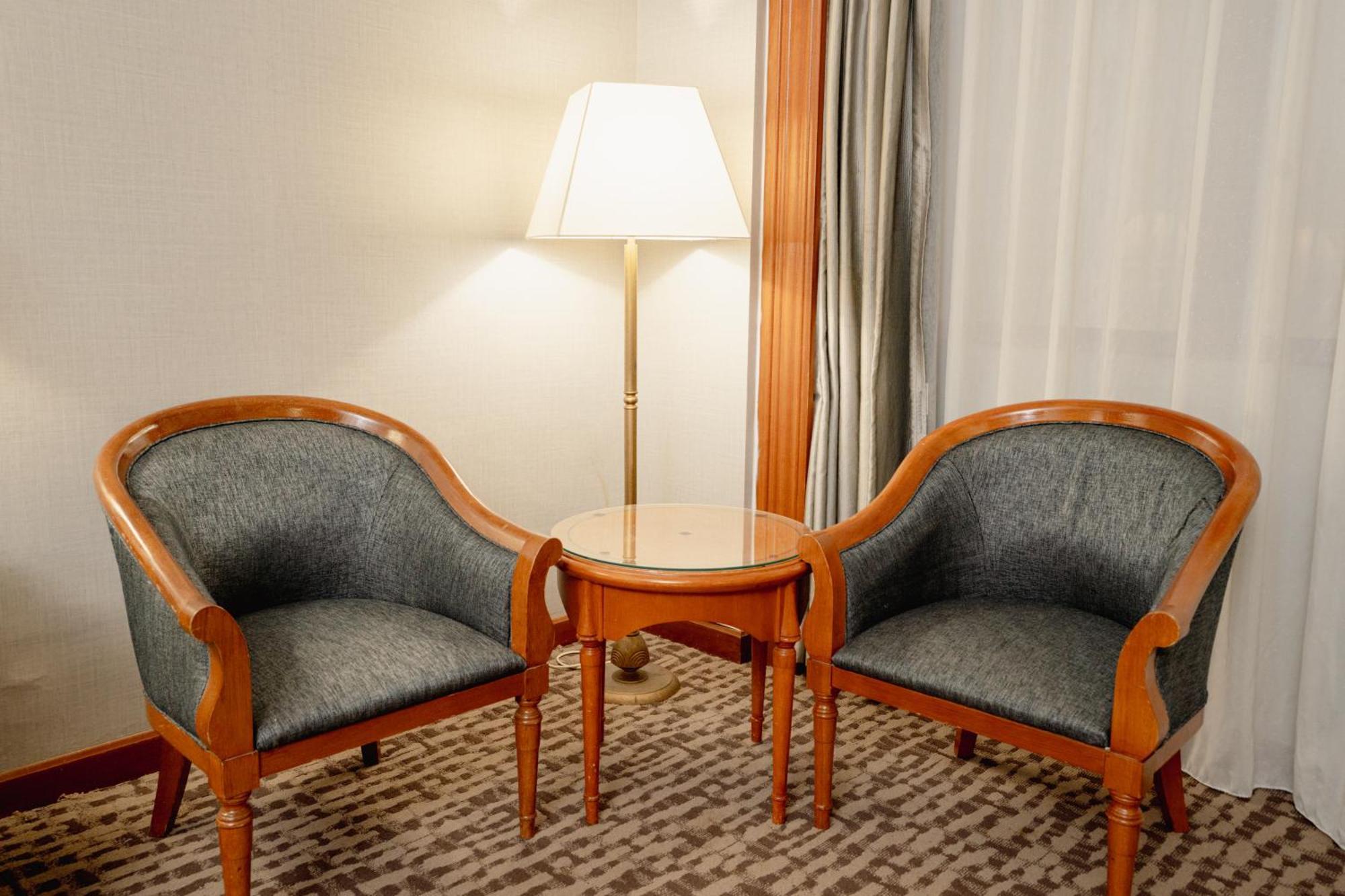 Deluxe King Room