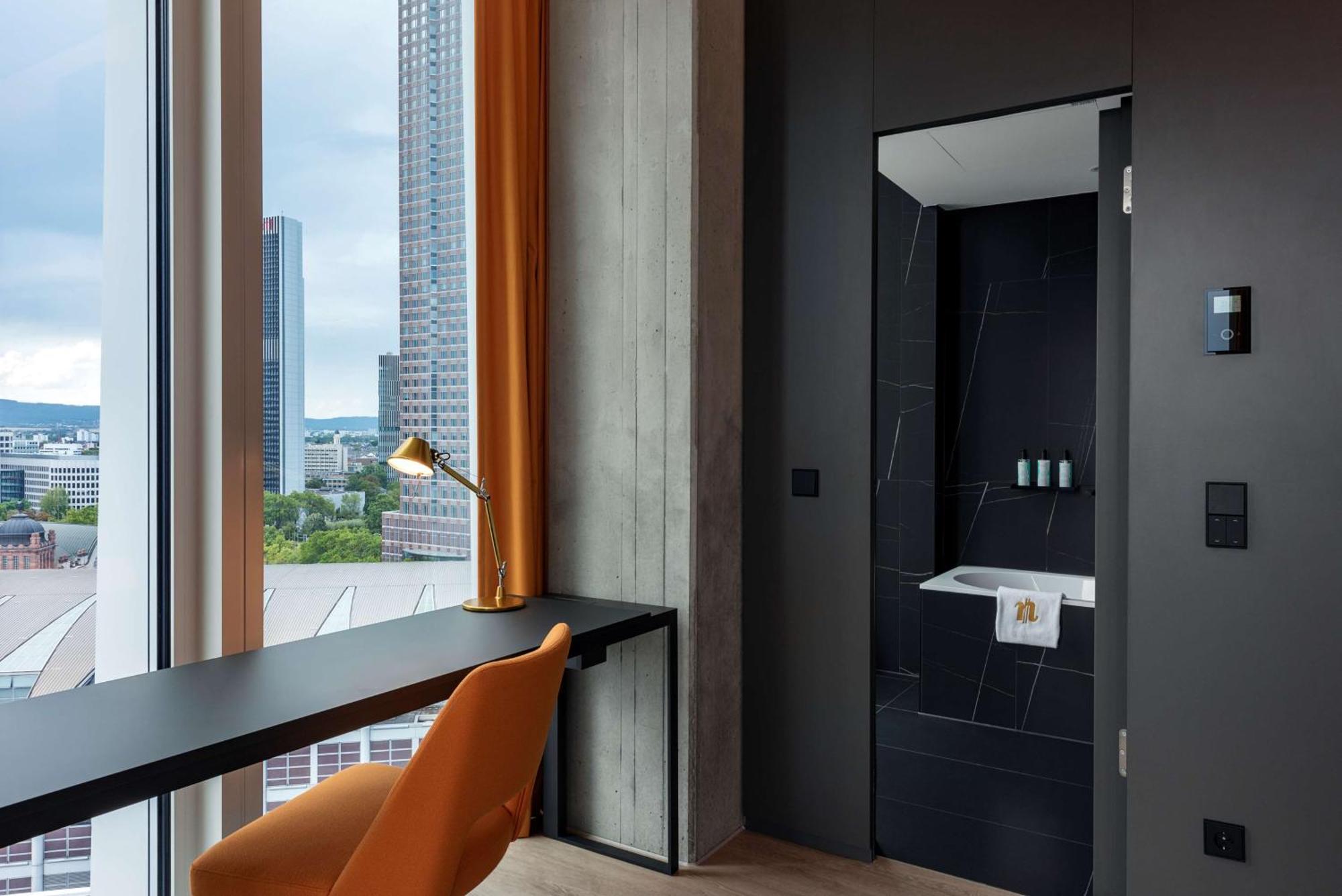 nhow Junior Suite + VIP Lounge
