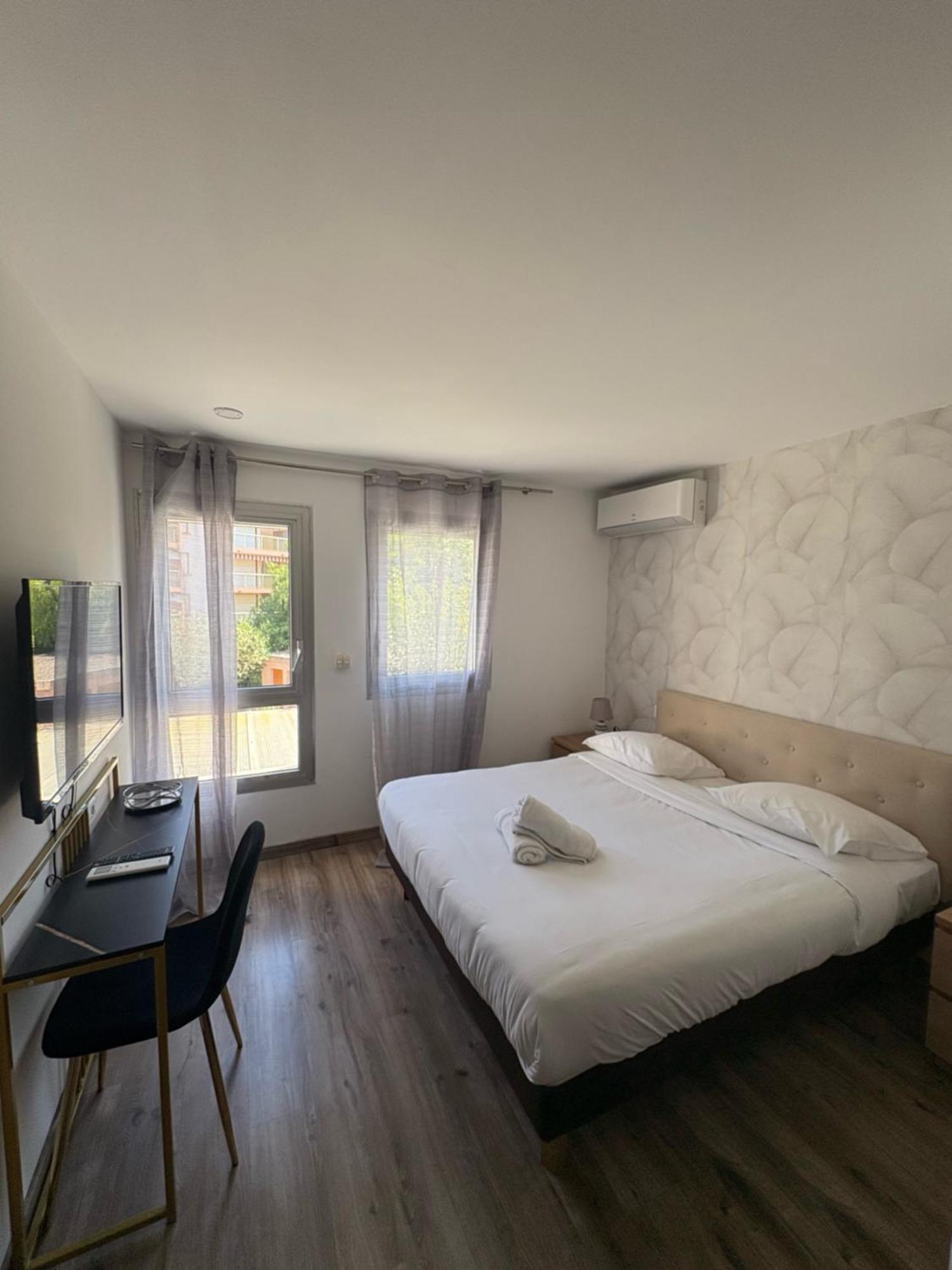 Standard Family Room,1674709841:JPEG