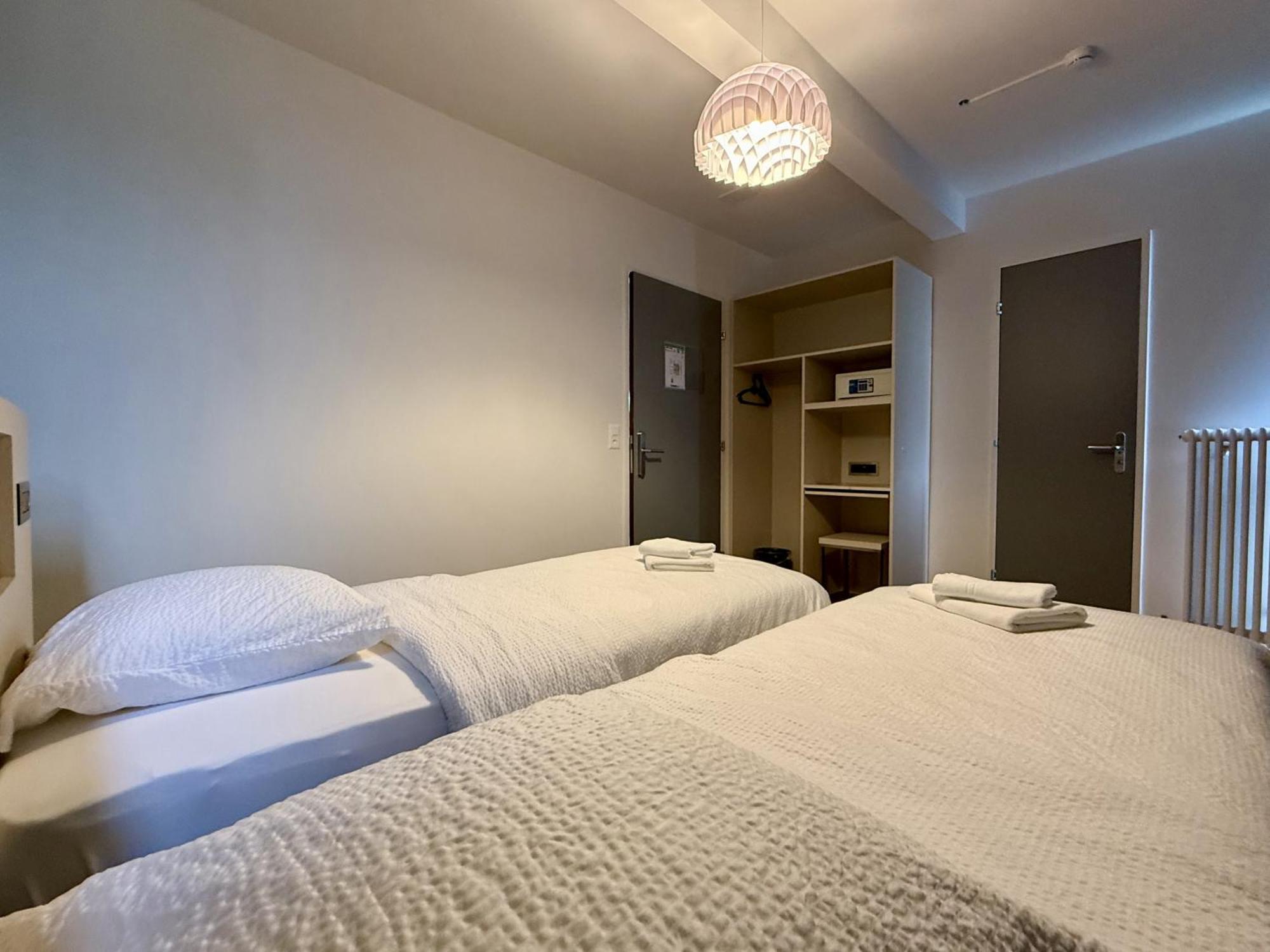 Twin Room Private Bathroom