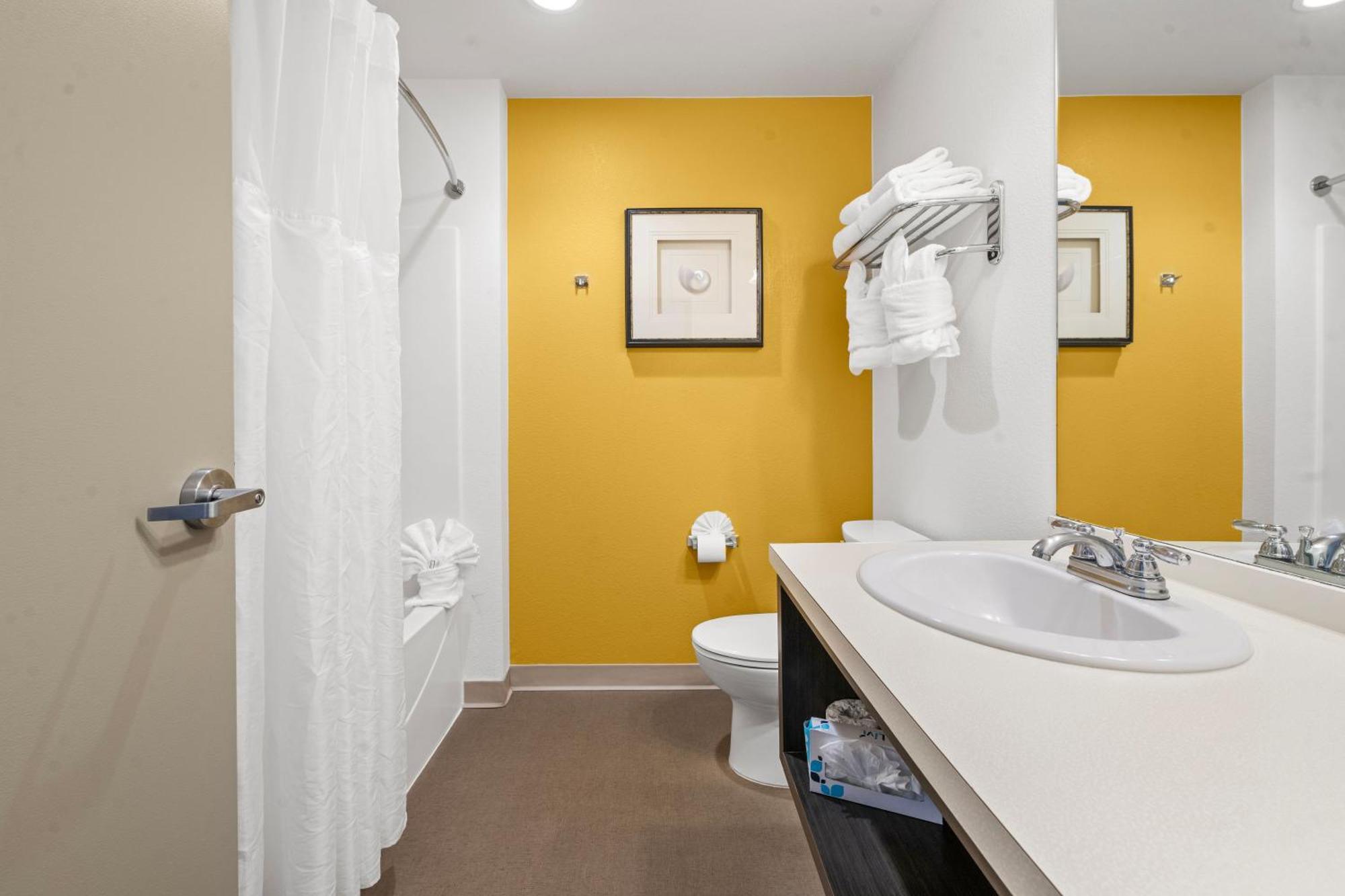 King Room,1681751827:JPEG