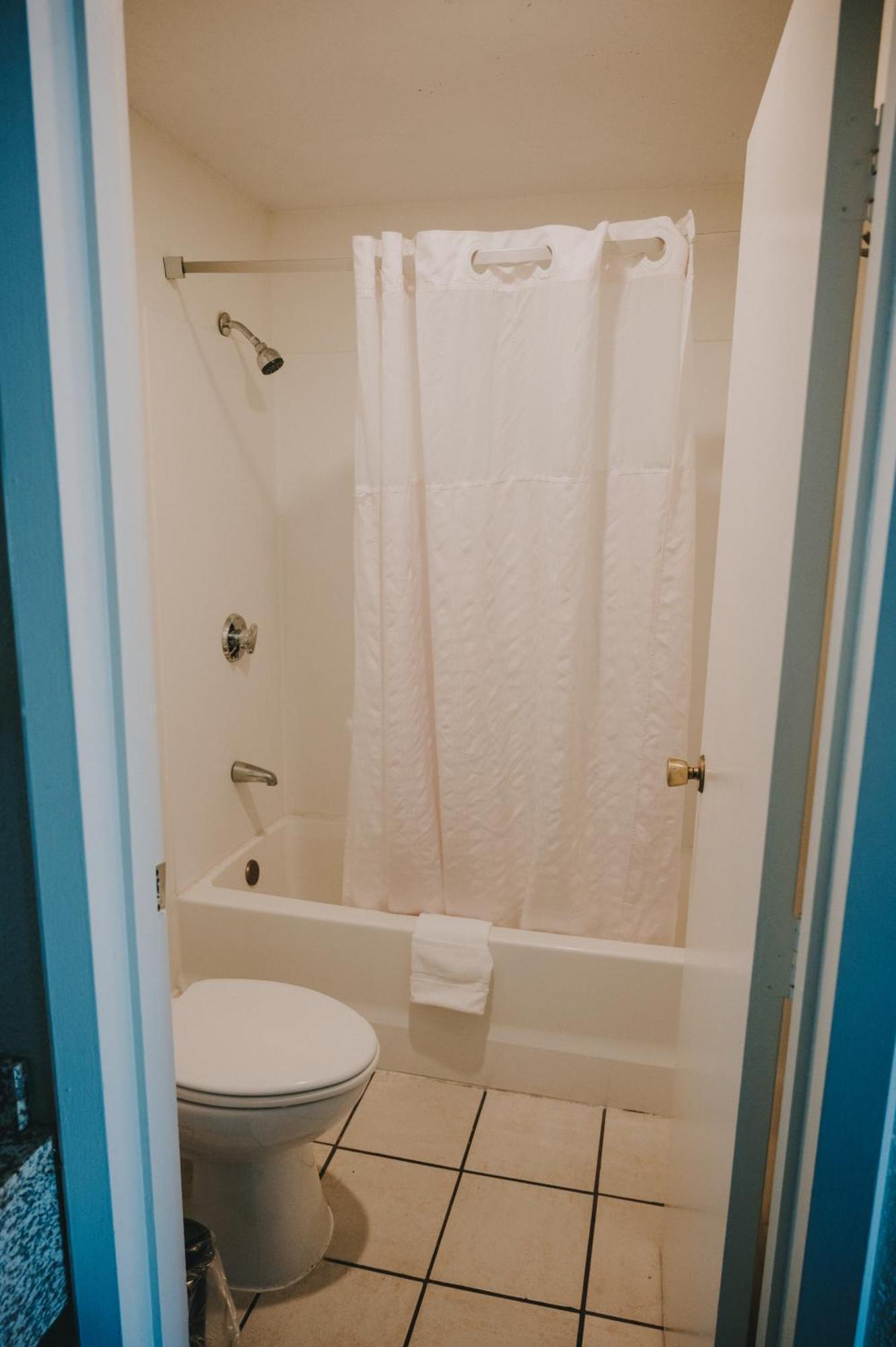 Quadruple Room Private Bathroom