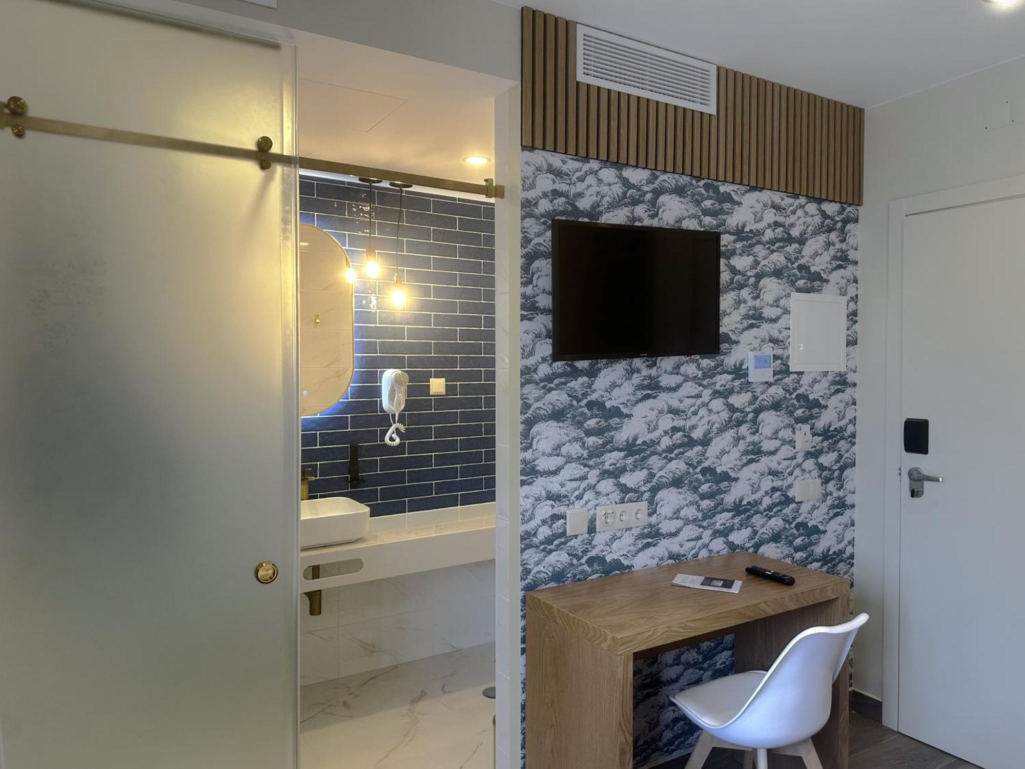 Double Room with Side Sea View,1688825359:JPEG