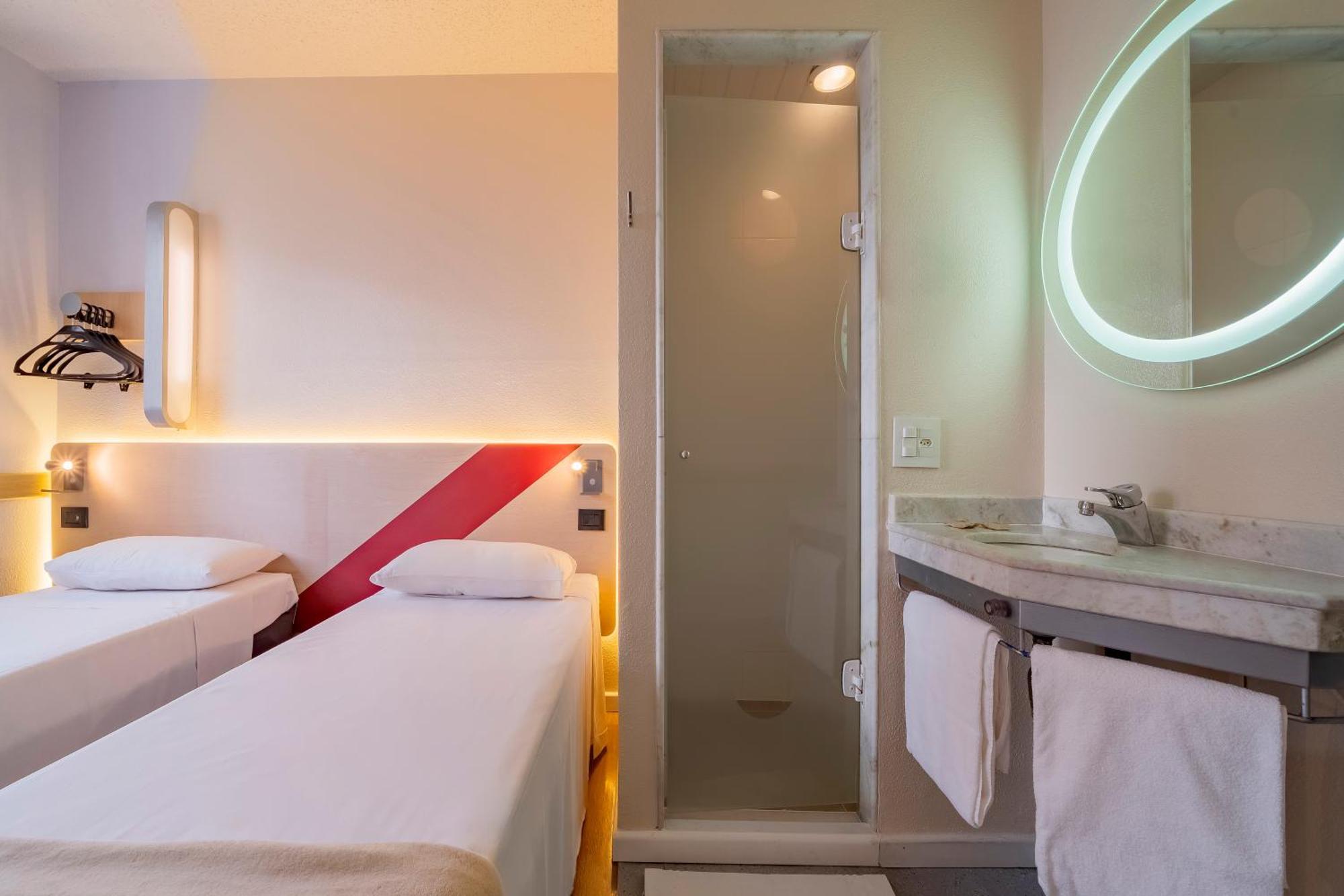 Superior Twin,1692060068:JPEG