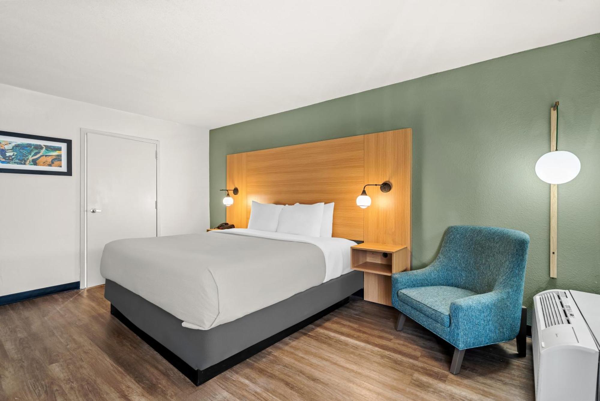 King Room with Tub - Disability Access/Non Smoking,1697798792:JPEG