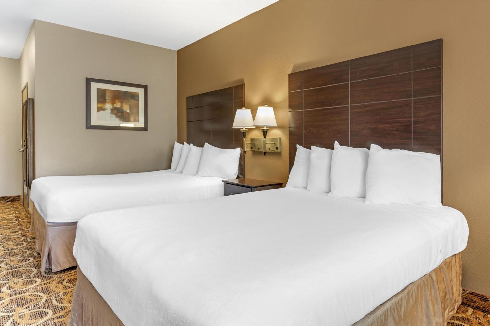 Queen Room Two Queen Beds Mobility Accessible Roll Shower