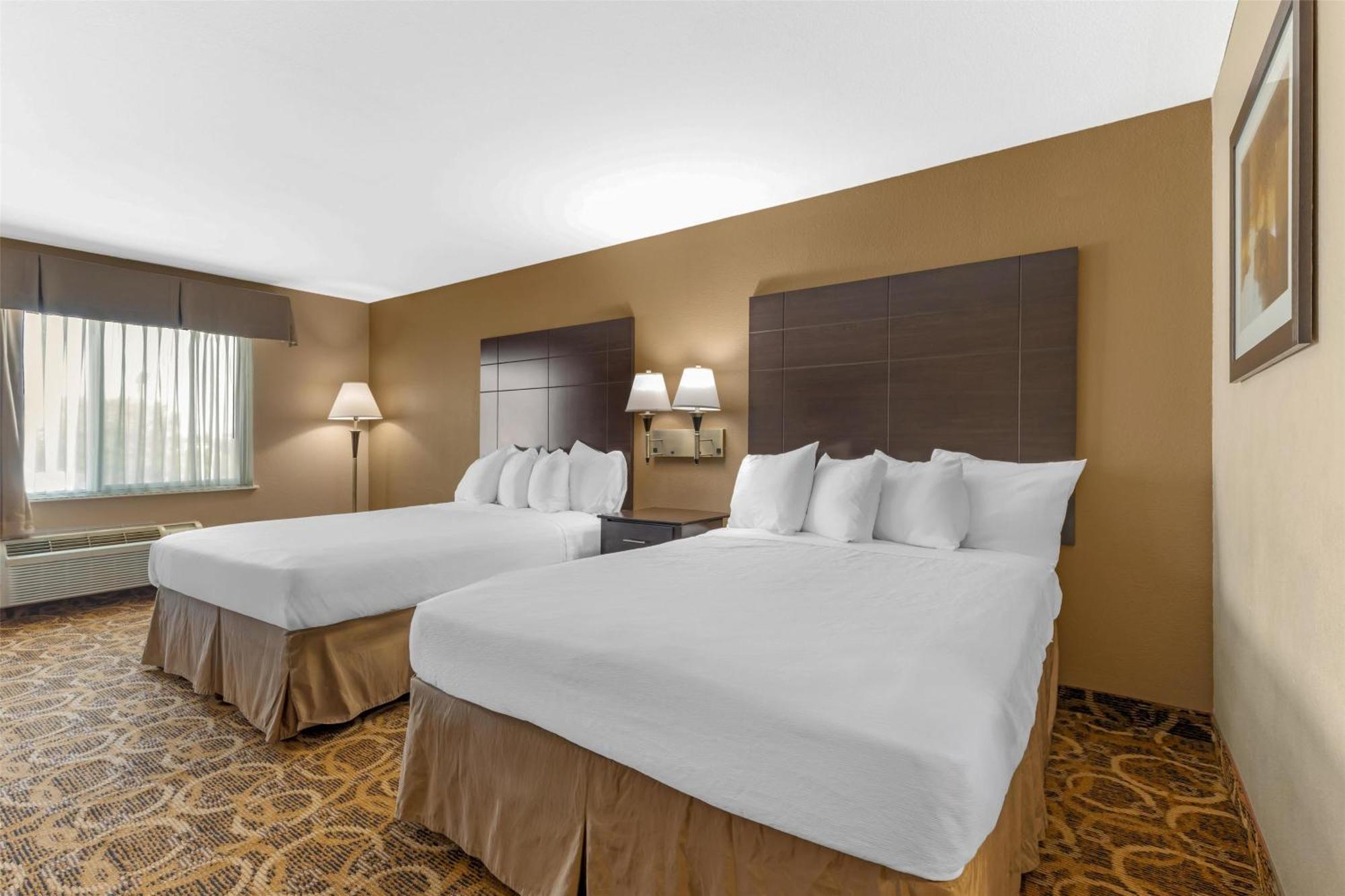 Queen Room Two Queen Beds Non-Smoking
