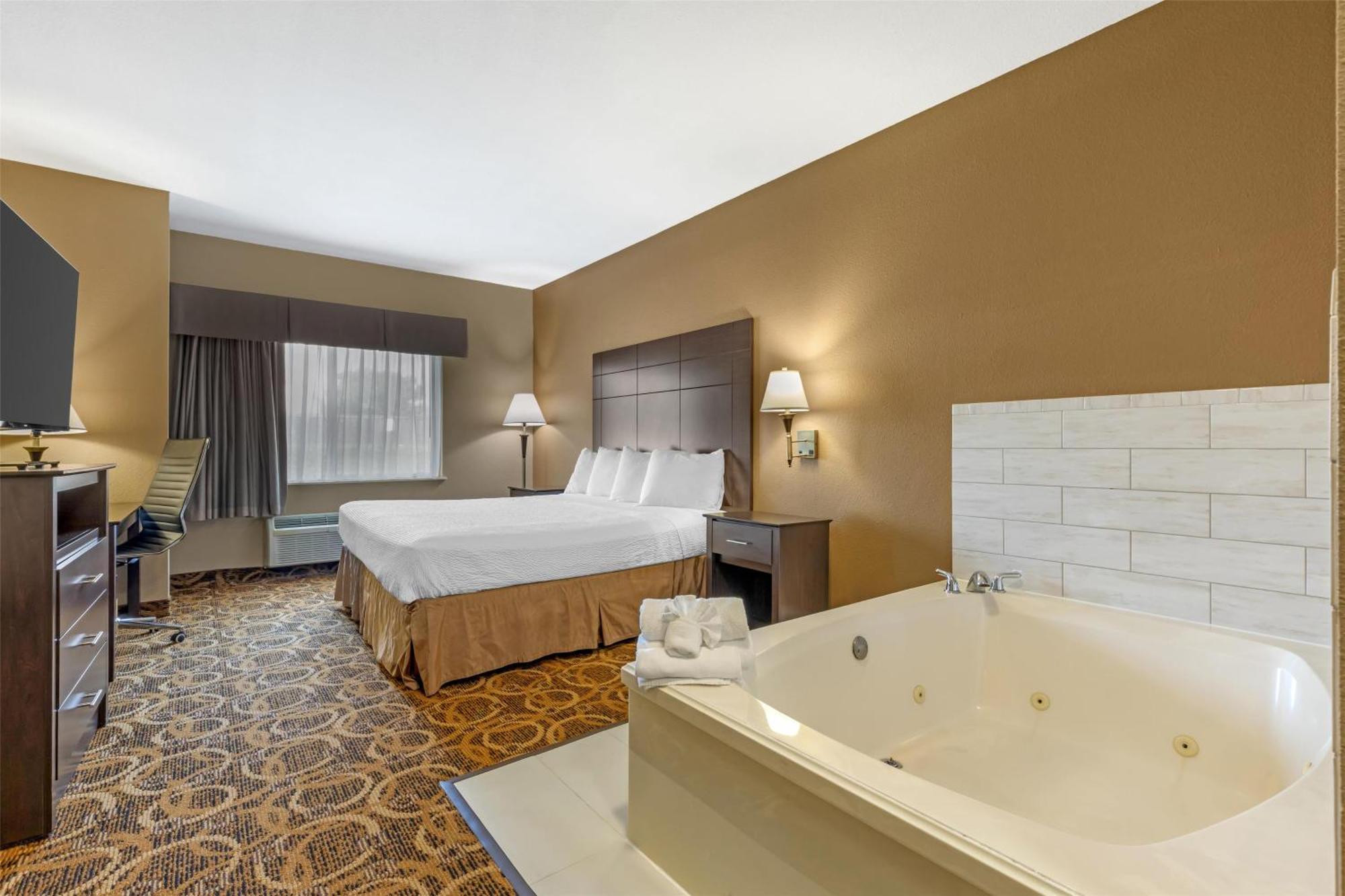 King Room Spa Bath