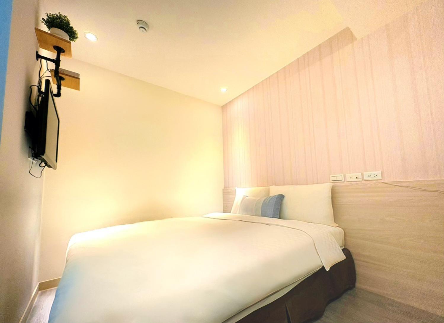 Exquisite Double Room No Window