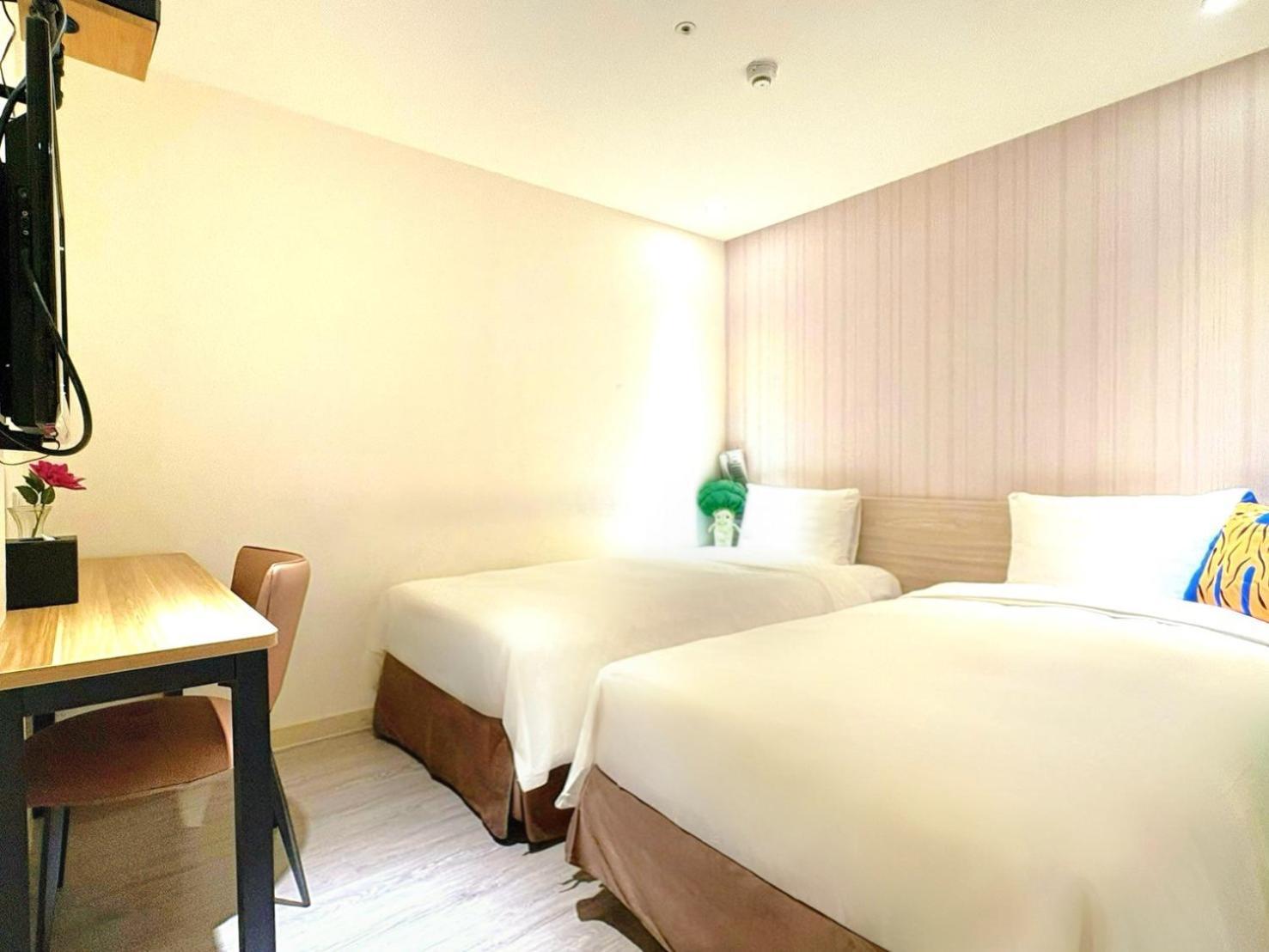 Exquisite Twin Room No Window