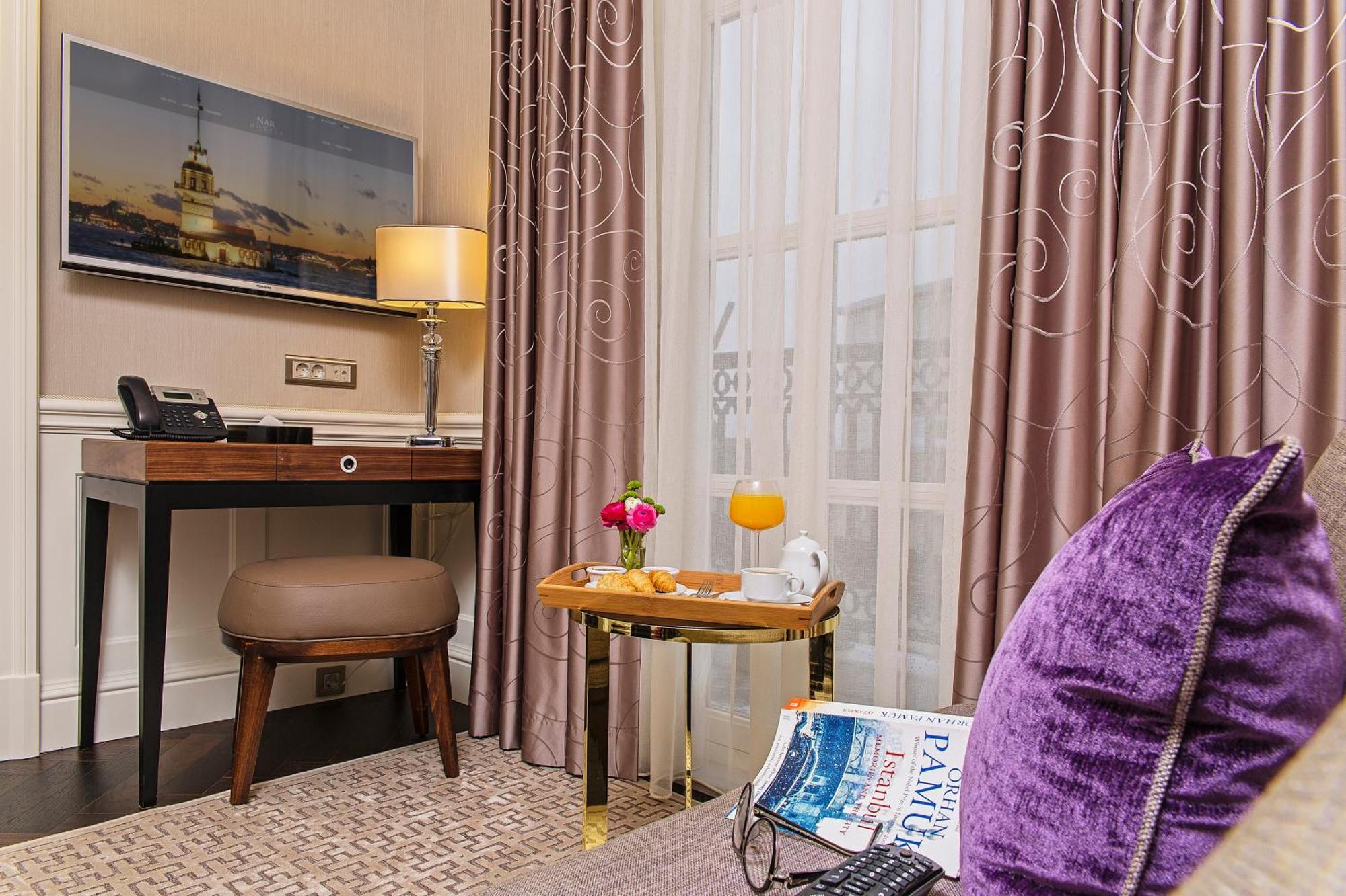 Deluxe Queen Suite