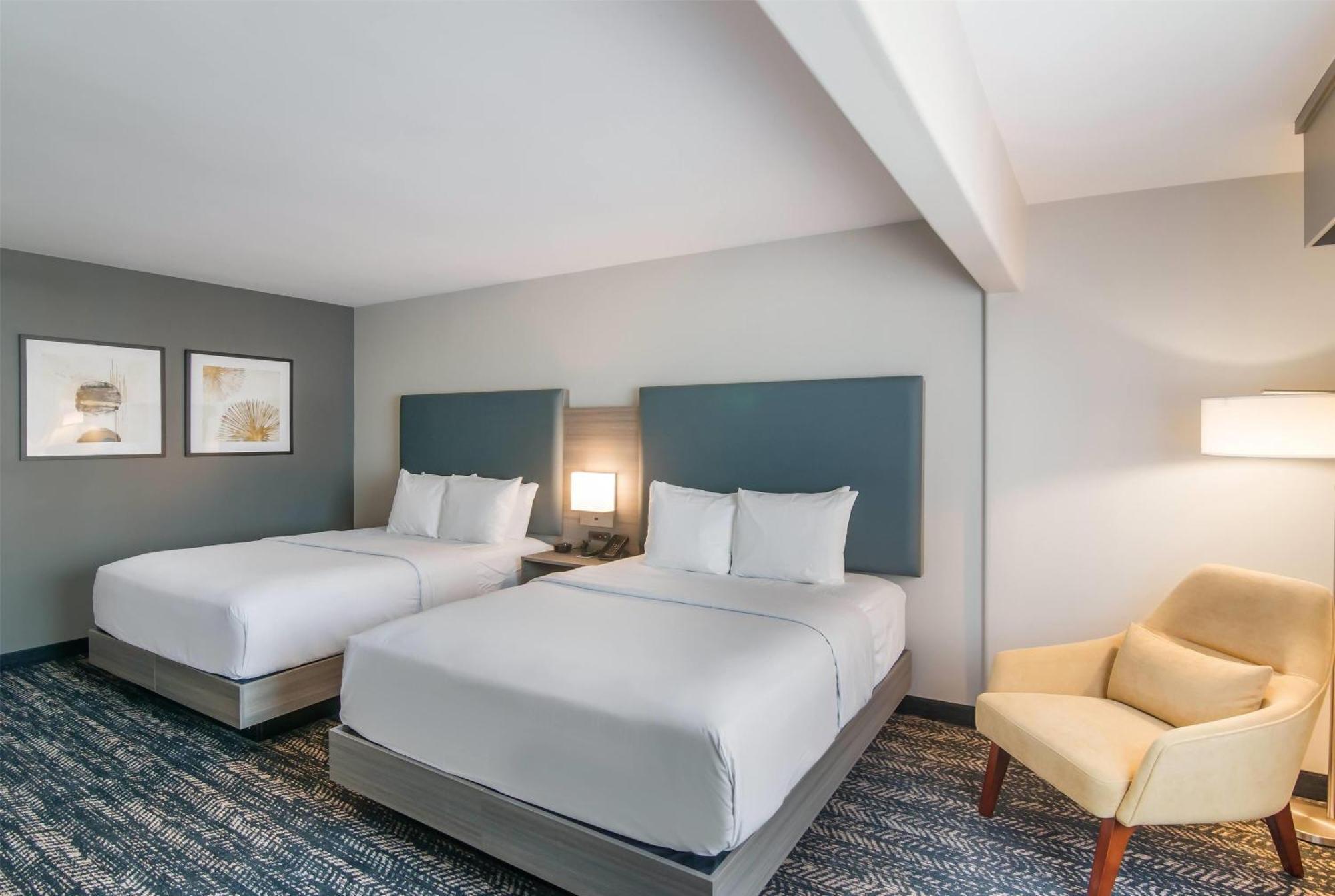 Queen Room Two Queen Beds Non-Smoking