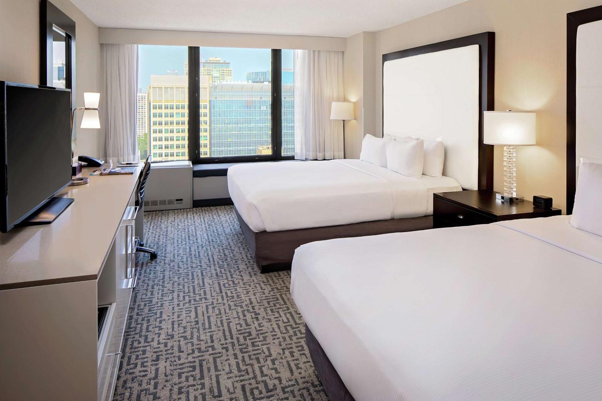 Queen Room Two Queen Beds City View Non-Smoking
