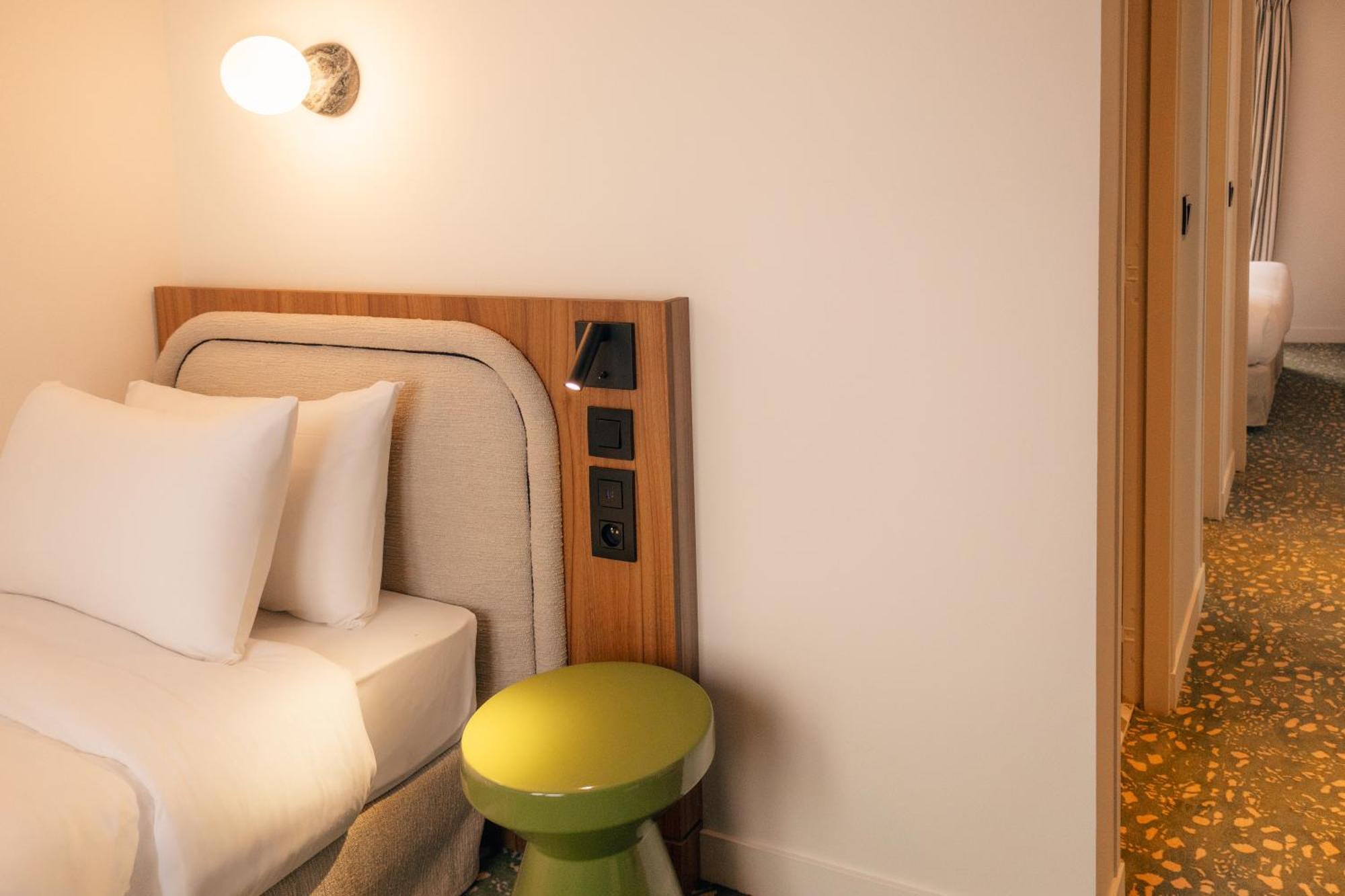 Junior Suite,1765196768:JPEG