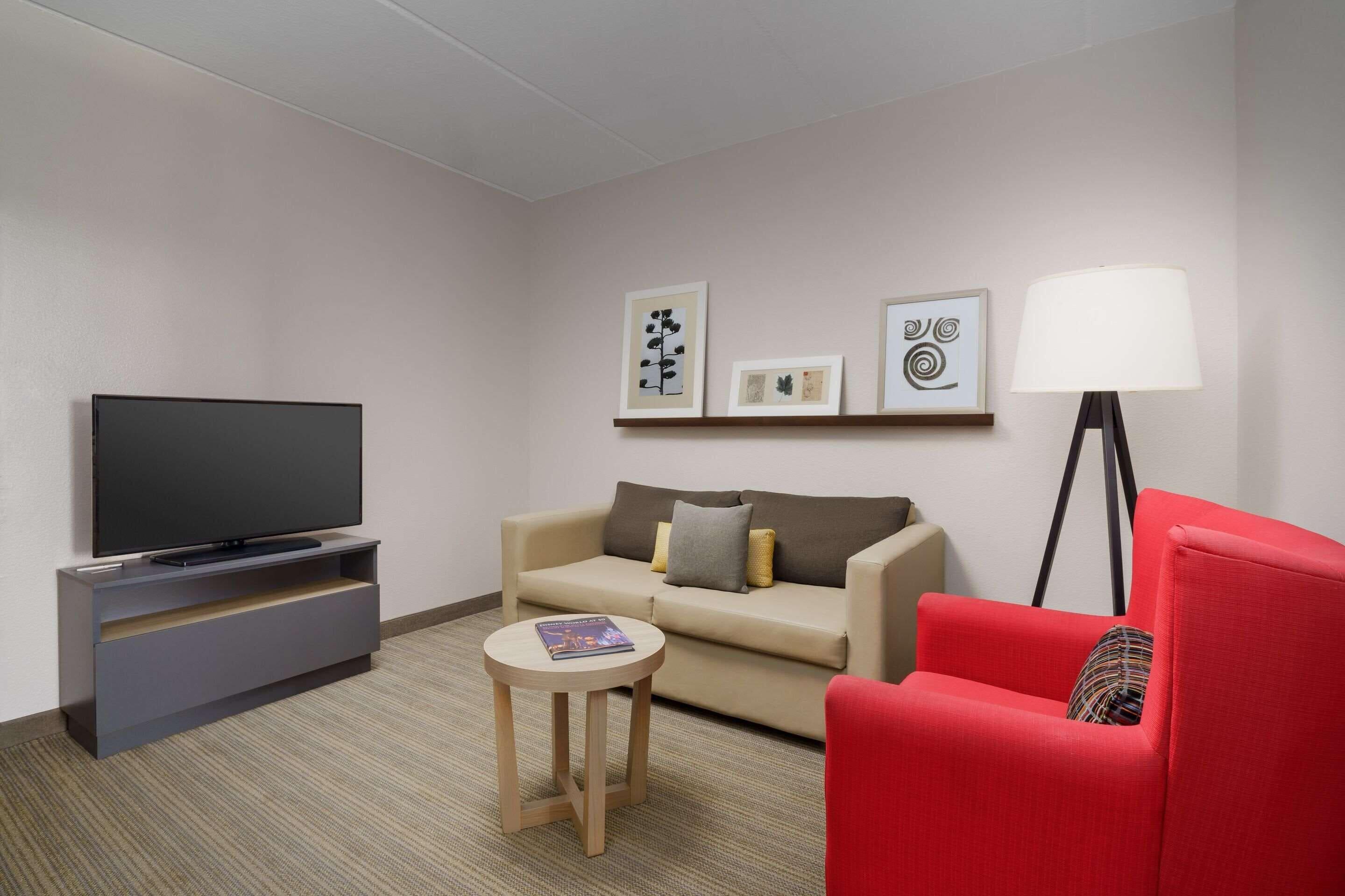 One-Bedroom King Suite