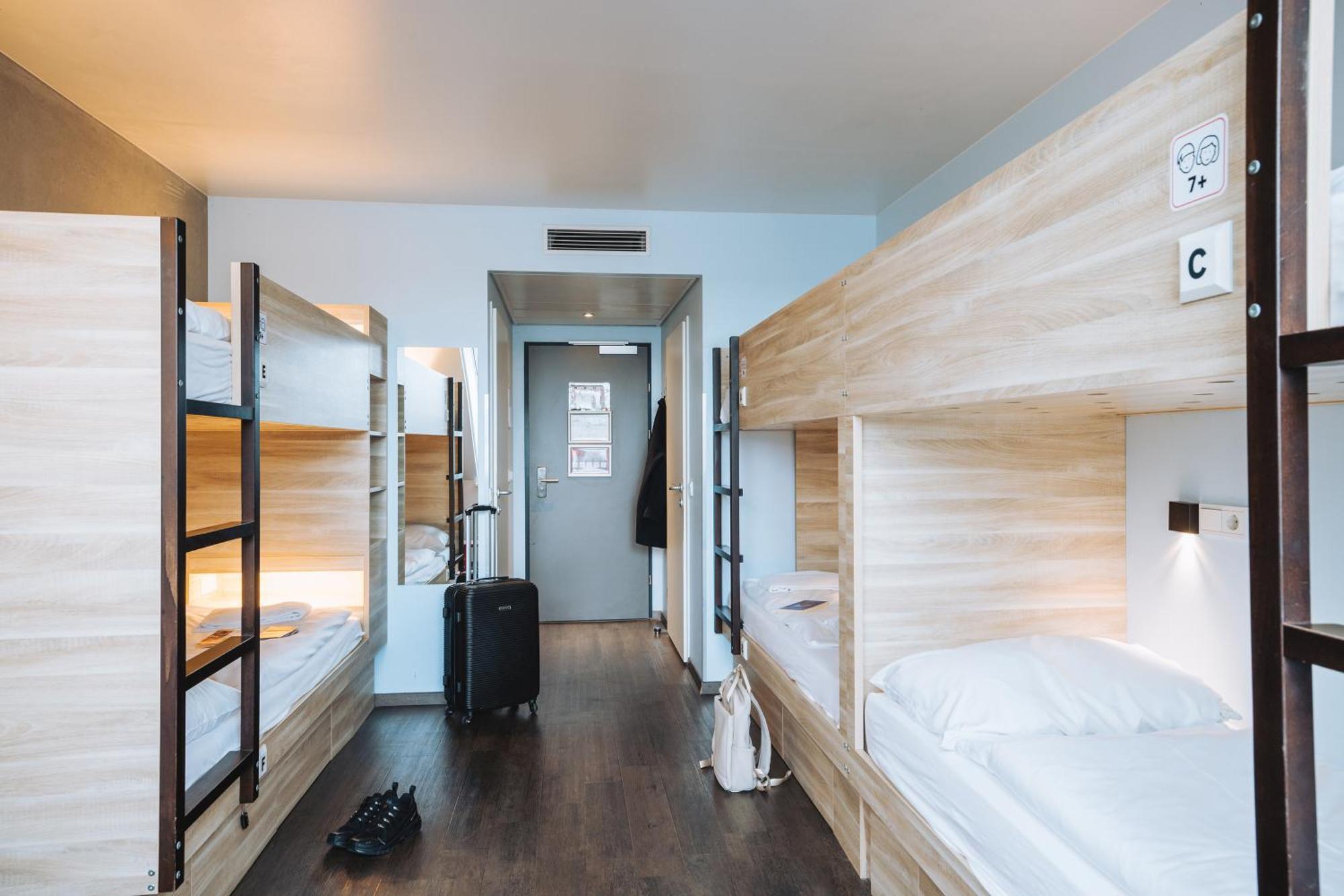 Bed 6-Bed Mixed Dormitory Room